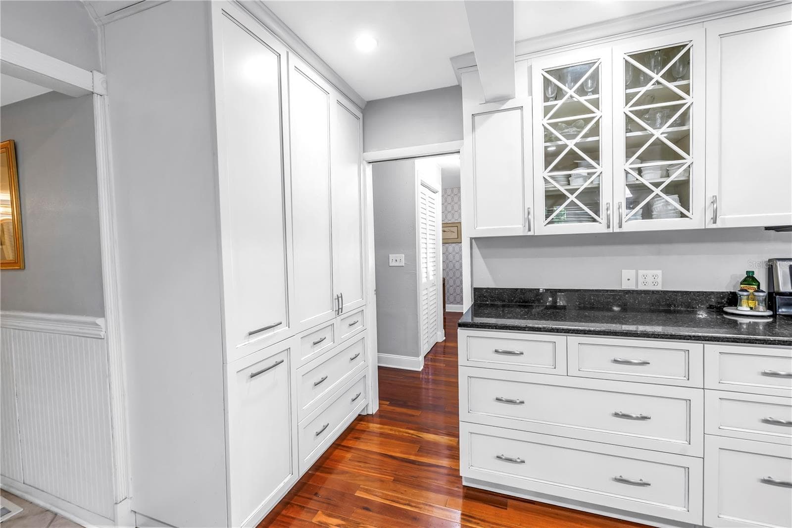 Single Family Residence at 6505 CEDAR ST NE, ST PETERSBURG, photo 10 of 33