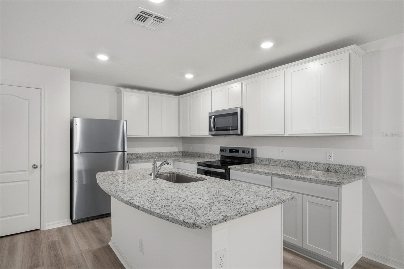 Villa at 3176 SEVILLE ST, LAKE ALFRED, photo 6 of 23