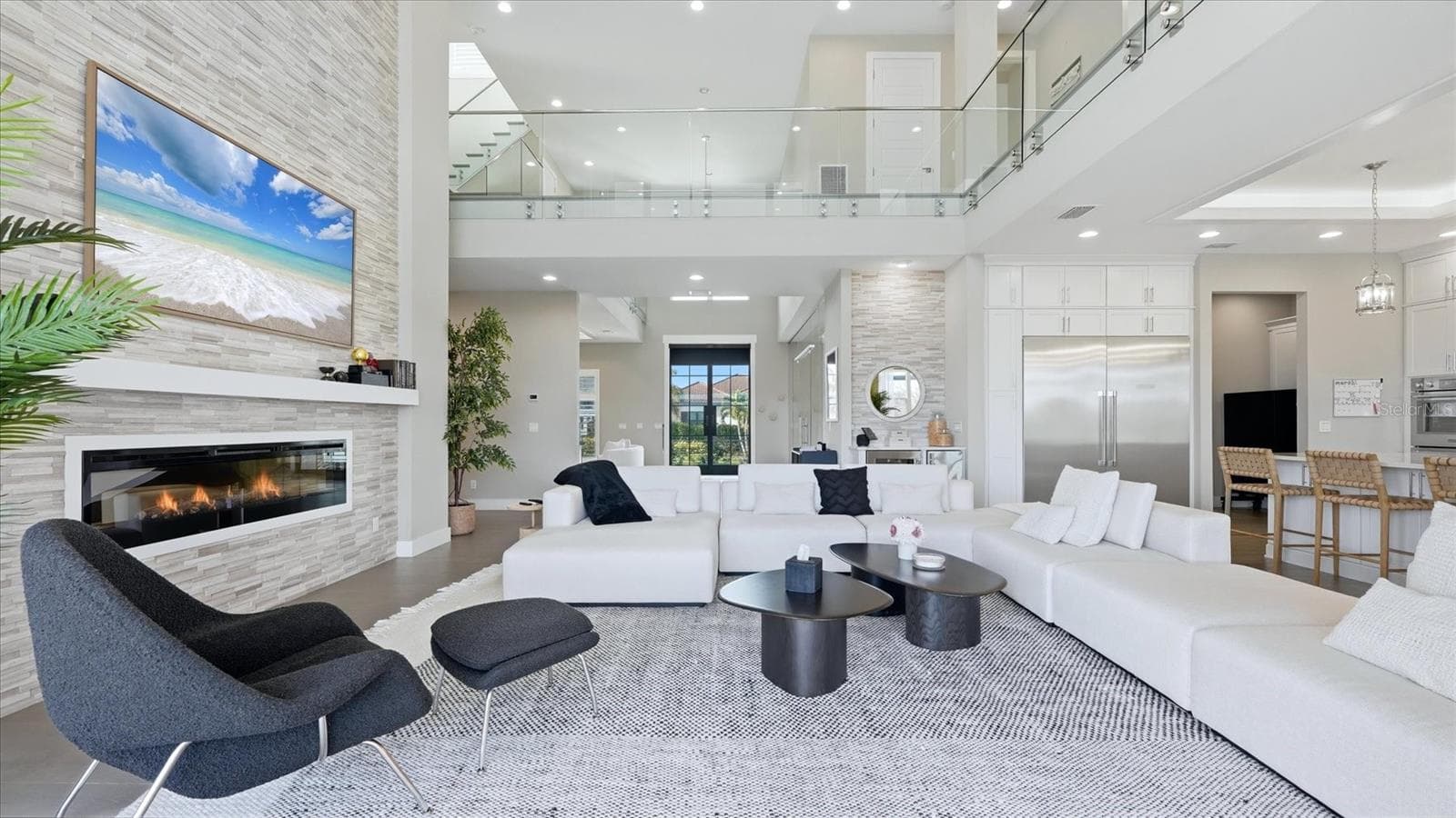 spacious living room - 5708 INSPIRATION TER, BRADENTON