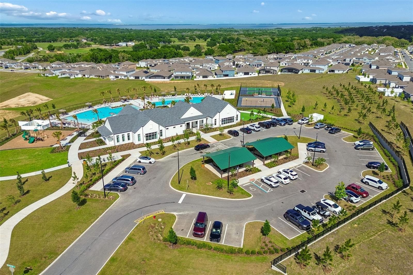 Amenities complex with views of lake apopka - 2310 RAVEN RIDGE RD, MINNEOLA