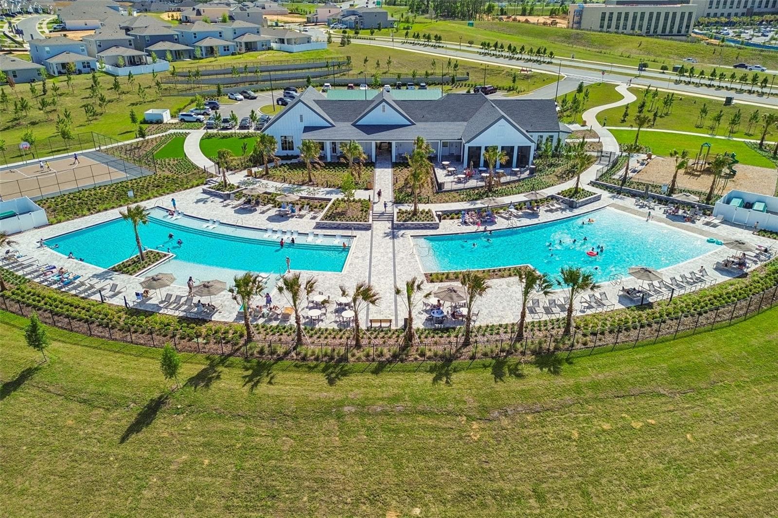 amenities complex - 2310 RAVEN RIDGE RD, MINNEOLA