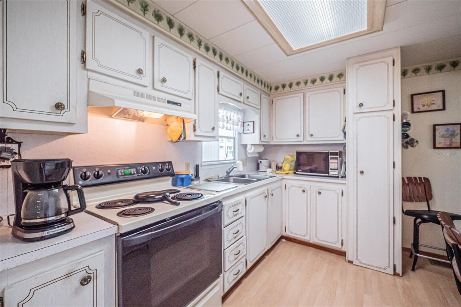 Mobile Home at 613 SANDPIPER DR, LEESBURG, photo 10 of 26