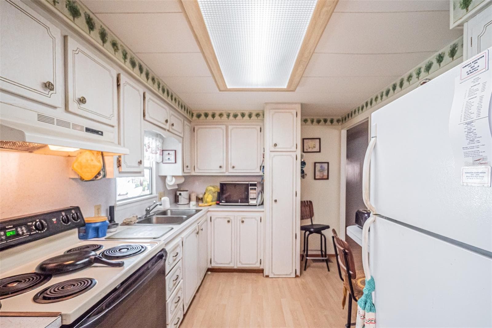 Mobile Home at 613 SANDPIPER DR, LEESBURG, photo 11 of 26