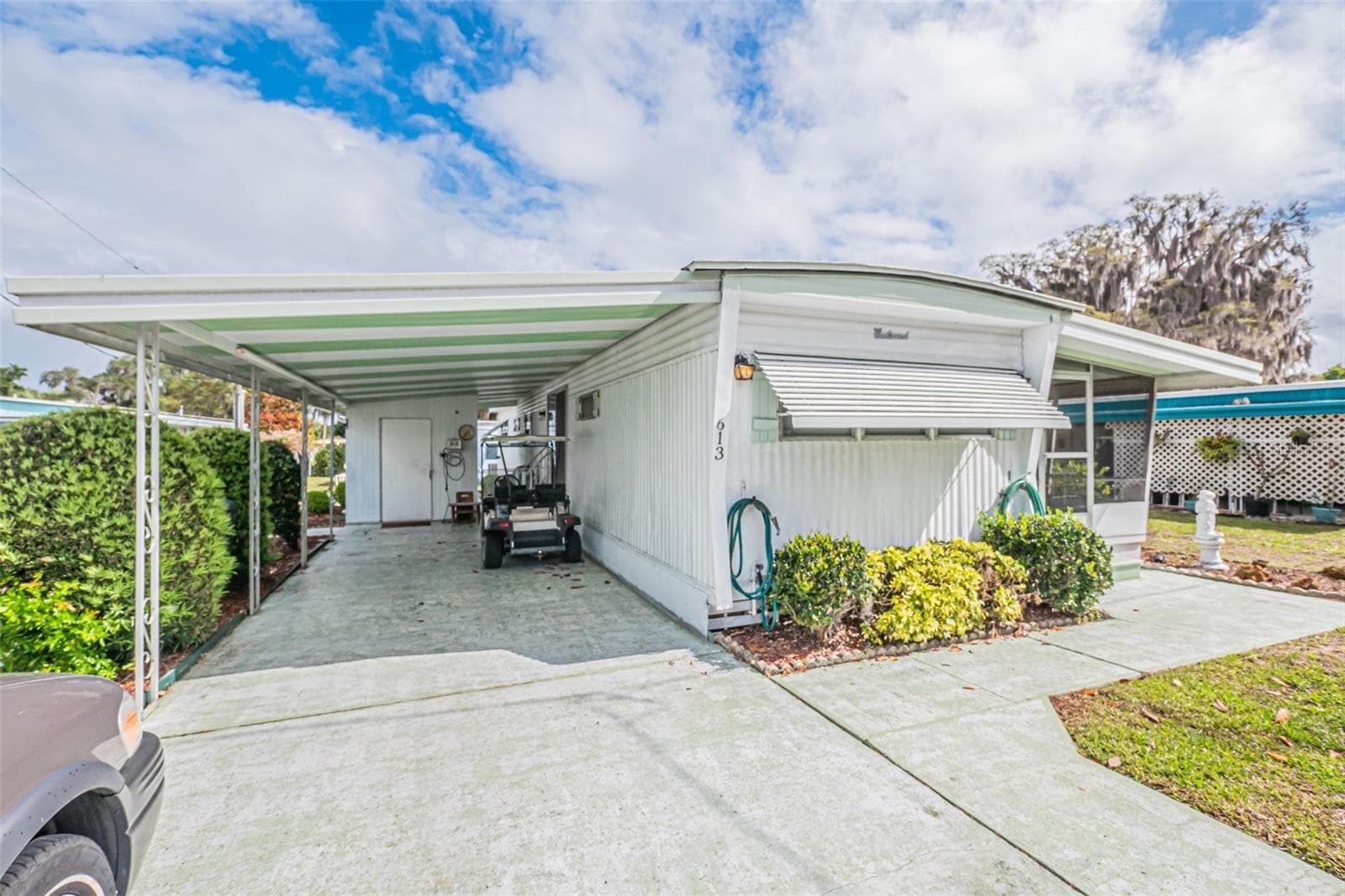 Mobile Home at 613 SANDPIPER DR, LEESBURG, photo 21 of 26