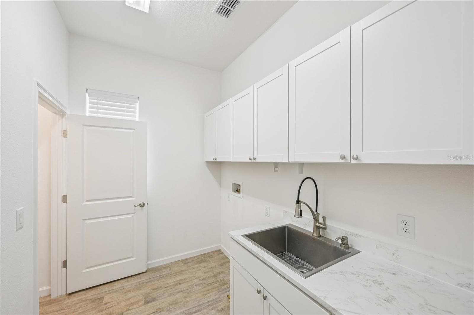 Single Family Residence at 806 WINTERSIDE DR, APOLLO BEACH, photo 12 of 57