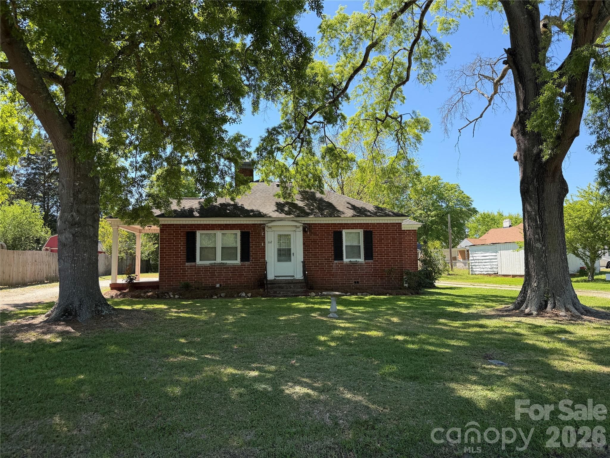 Welcome home!!! - 612 Ballard Street, Chester