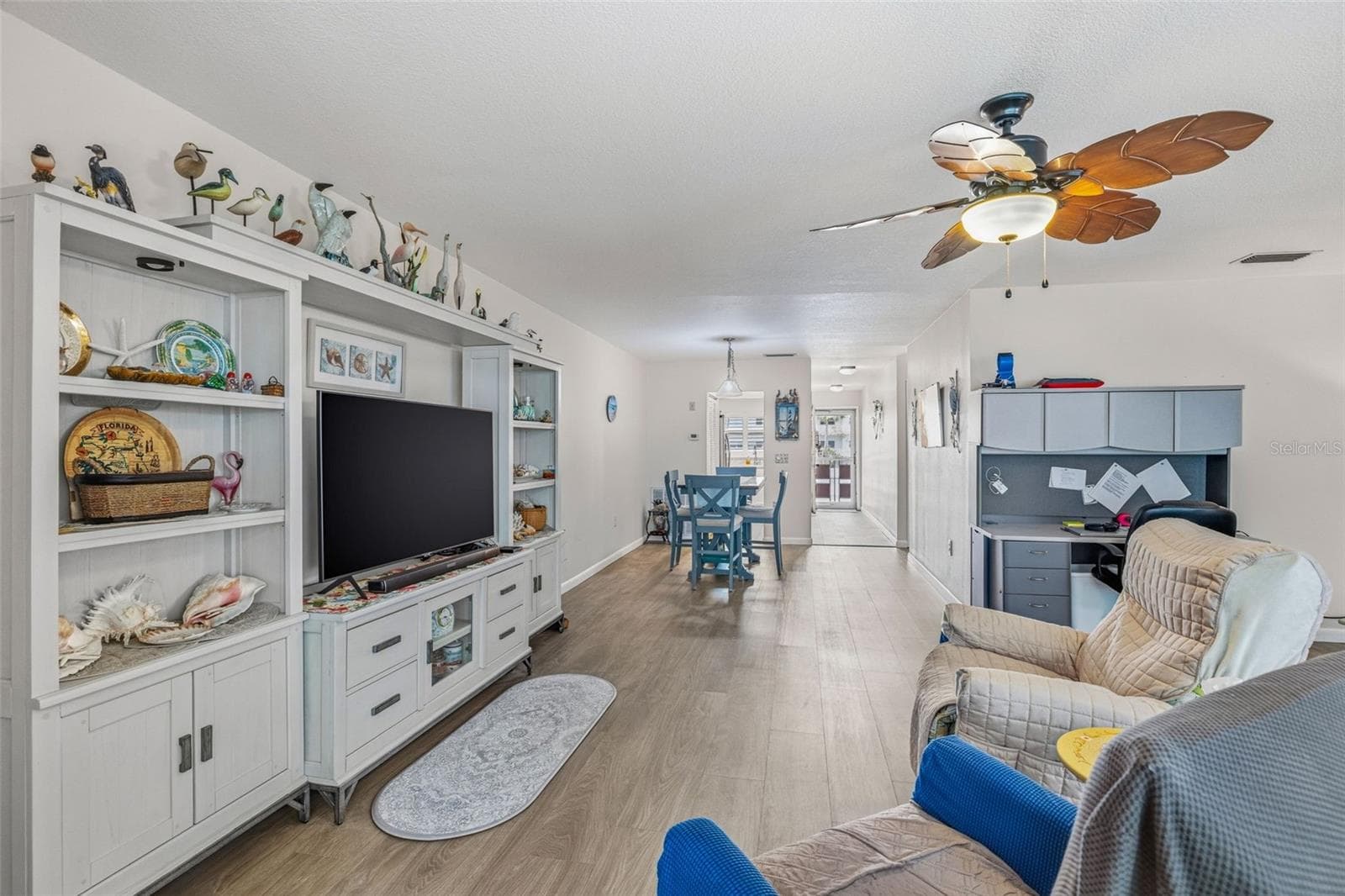 Open living space with flexible layout options - 5521 80TH ST N #212, ST PETERSBURG