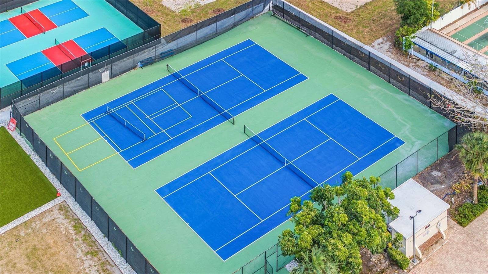 Multiple tennis courts and recreation areas - 5521 80TH ST N #212, ST PETERSBURG
