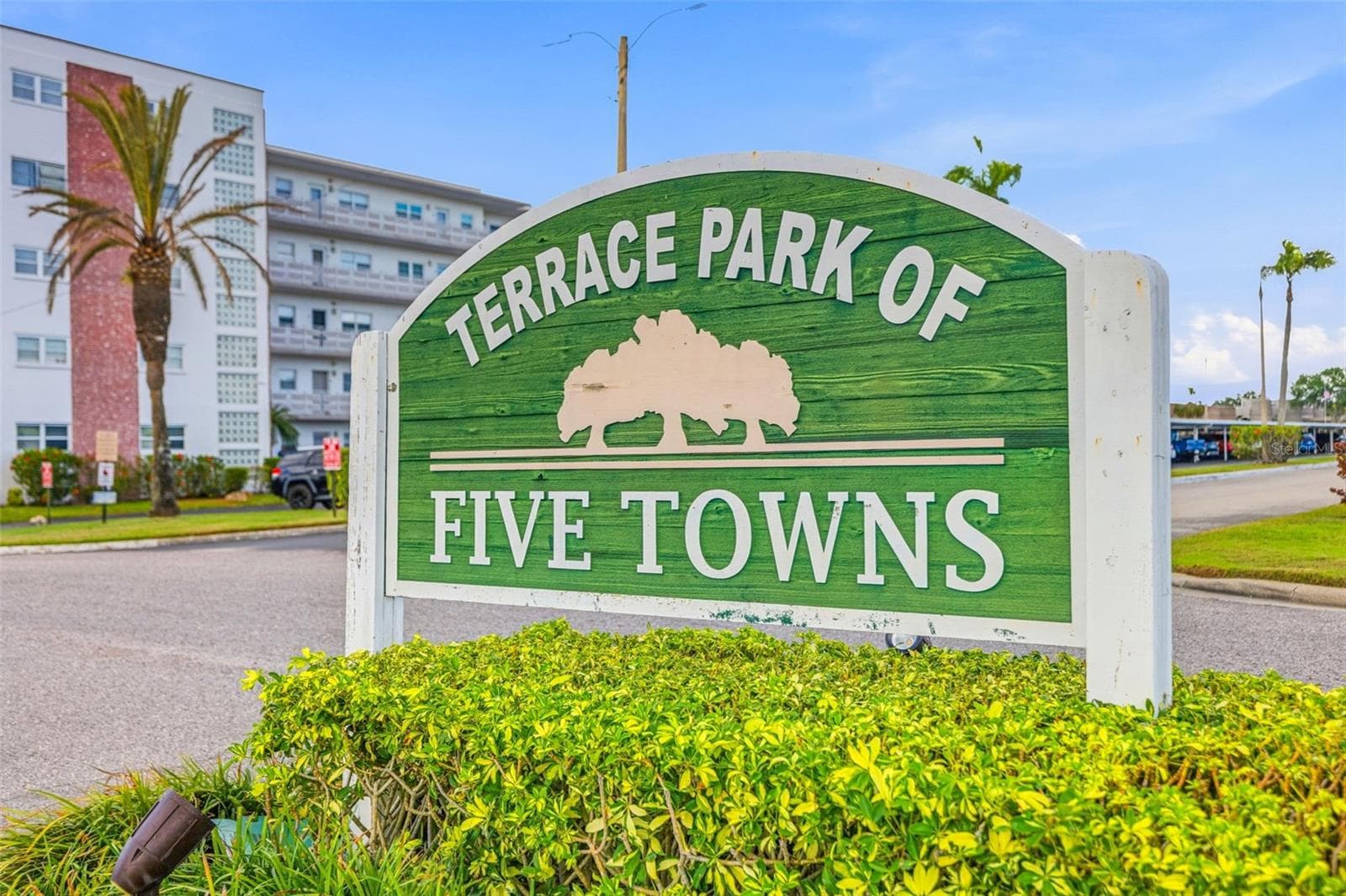 Entrance sign for Five Towns St. Petersburg - 5521 80TH ST N #212, ST PETERSBURG