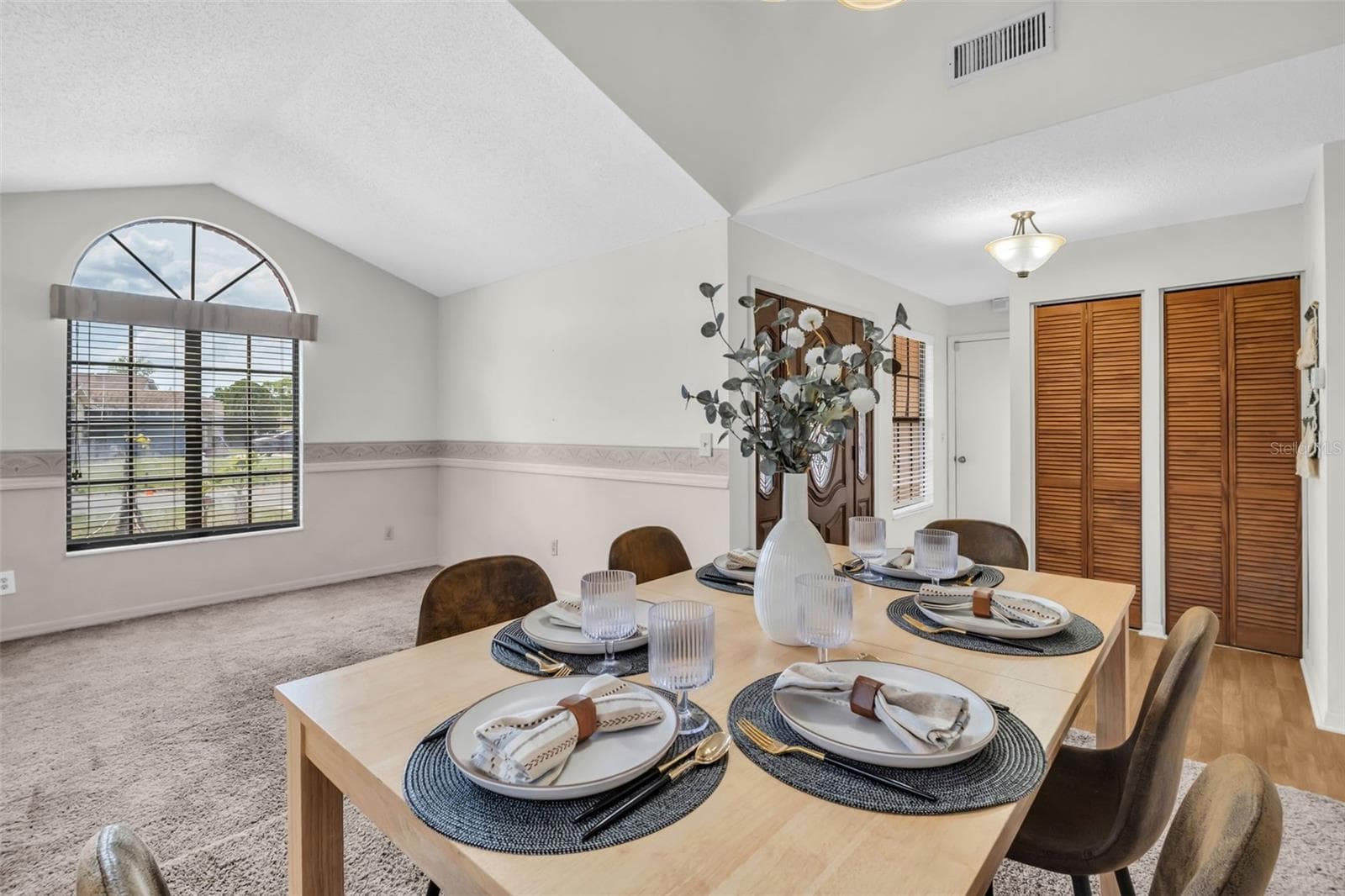 Single Family Residence at 5341 SOUTHWICK DR, TAMPA, photo 6 of 50