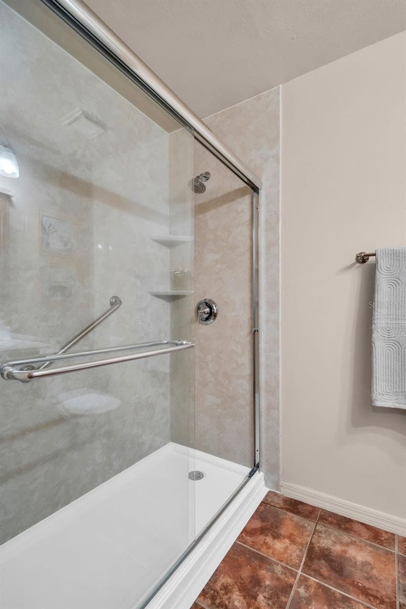 Single Family Residence at 5341 SOUTHWICK DR, TAMPA, photo 27 of 50