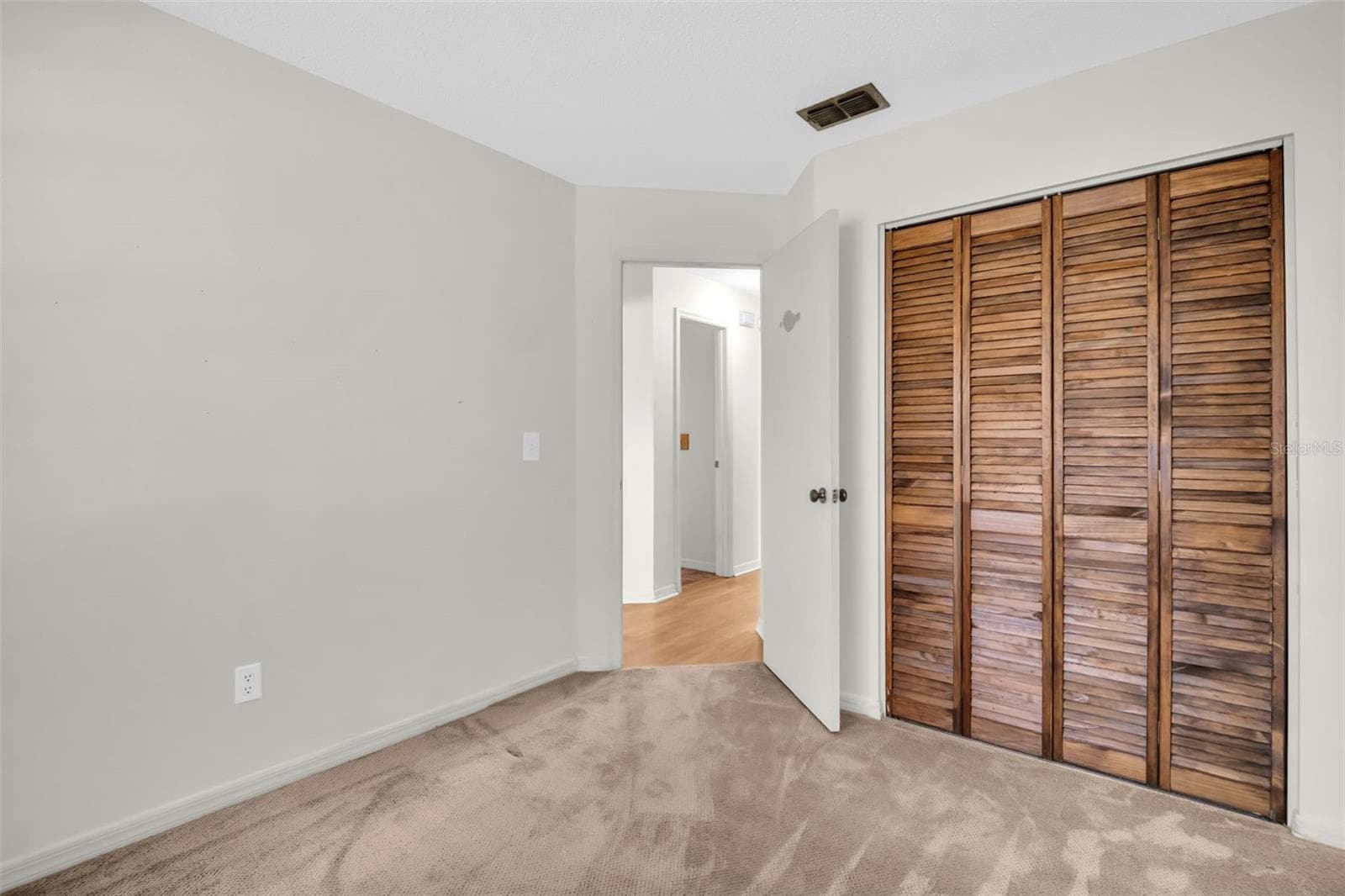 Single Family Residence at 5341 SOUTHWICK DR, TAMPA, photo 28 of 50