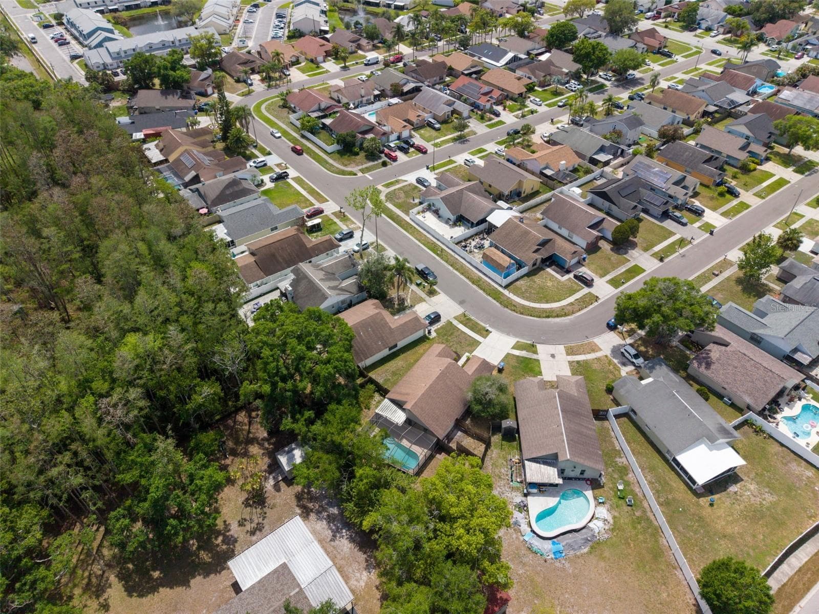 Single Family Residence at 5341 SOUTHWICK DR, TAMPA, photo 43 of 50