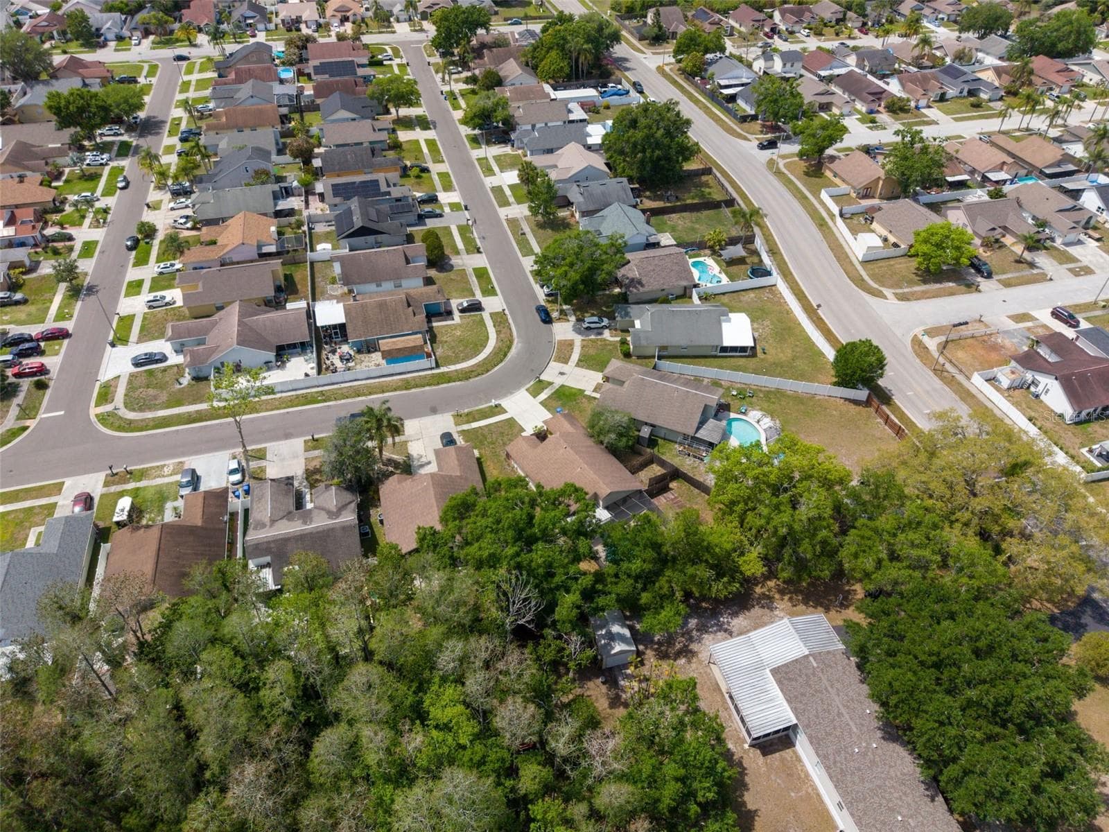 Single Family Residence at 5341 SOUTHWICK DR, TAMPA, photo 45 of 50