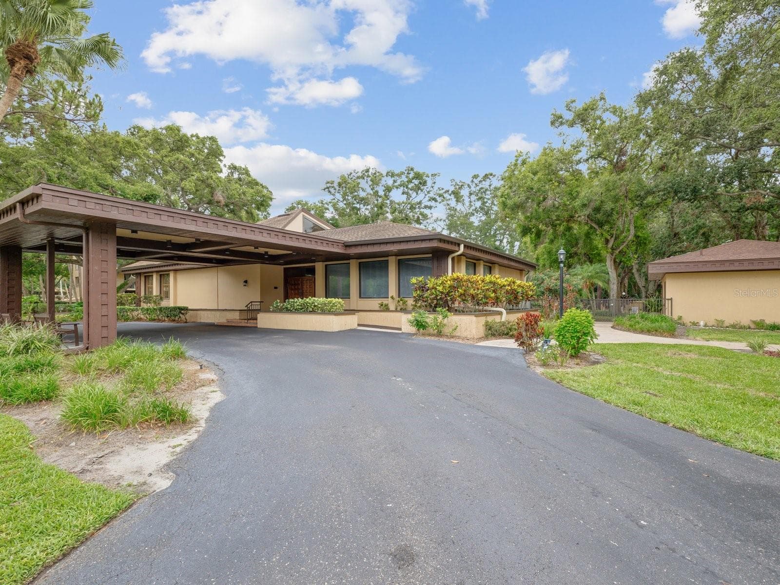 Driveway to clubhouse - 3078 EASTLAND BLVD #309, CLEARWATER