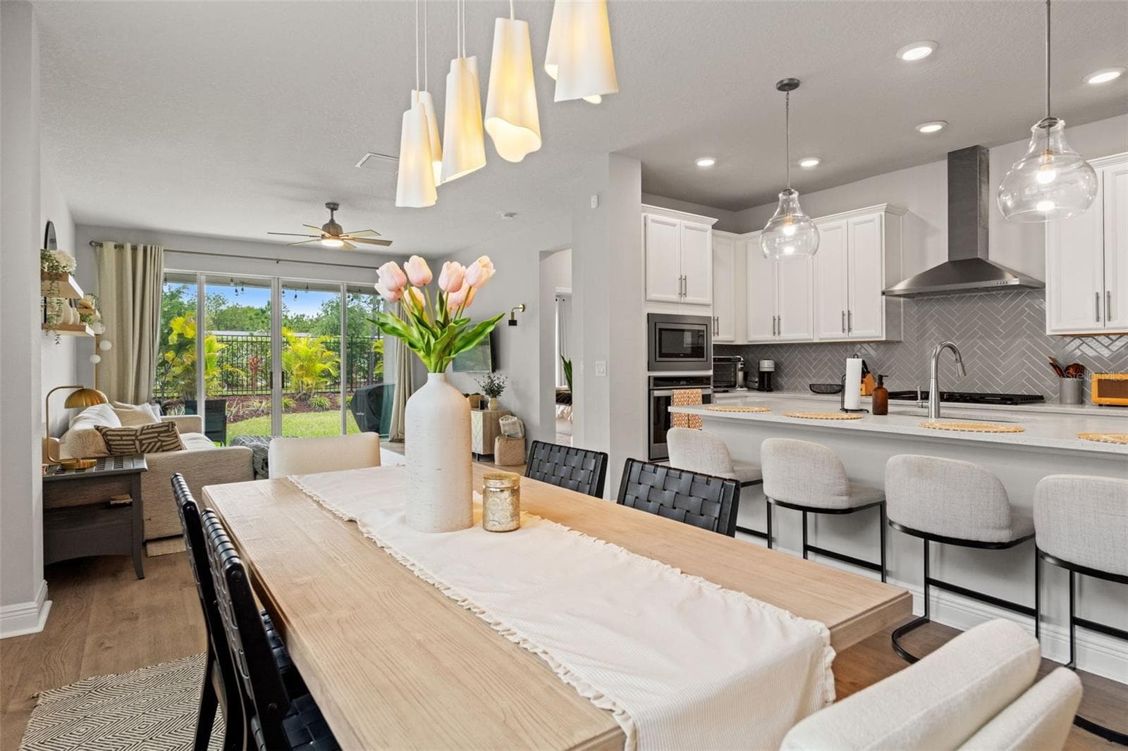 5607 DEL CORONADO