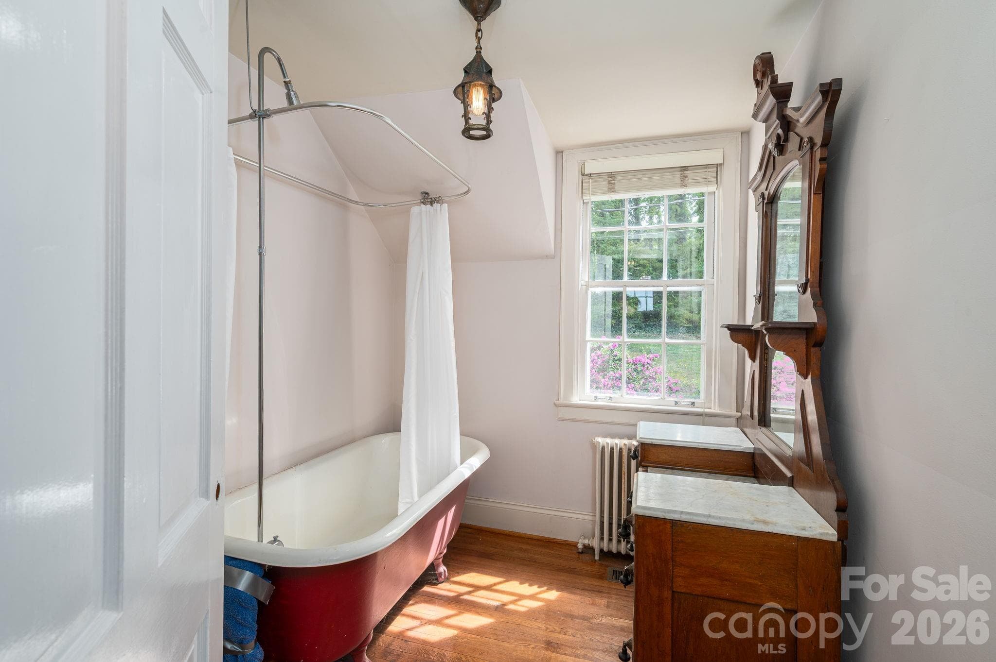 2nd quarters bath - 1233 General Hoke Drive, Lincolnton