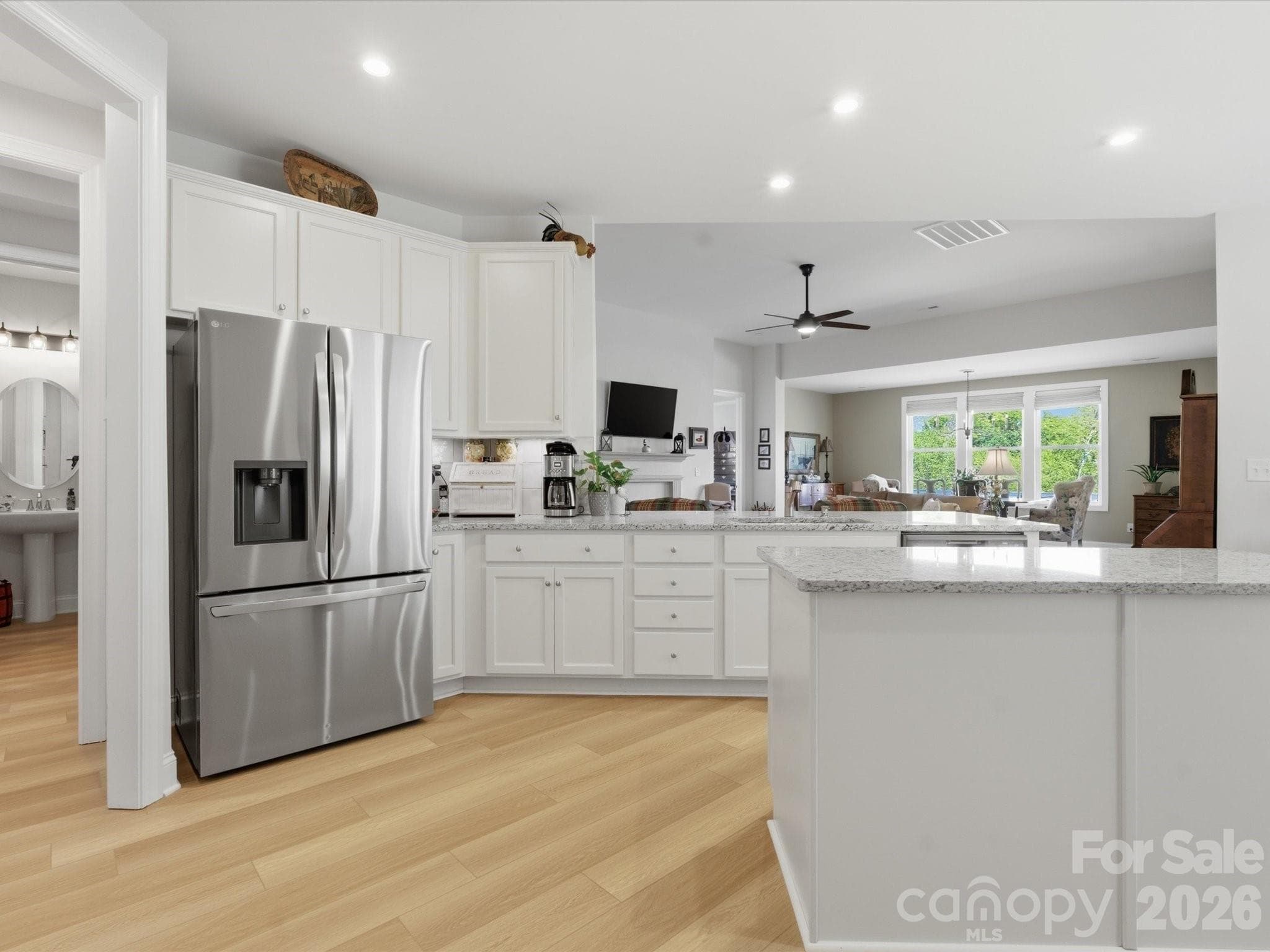 Single Family Residence at 7117 Jolly Brook Drive, Charlotte, photo 11 of 48
