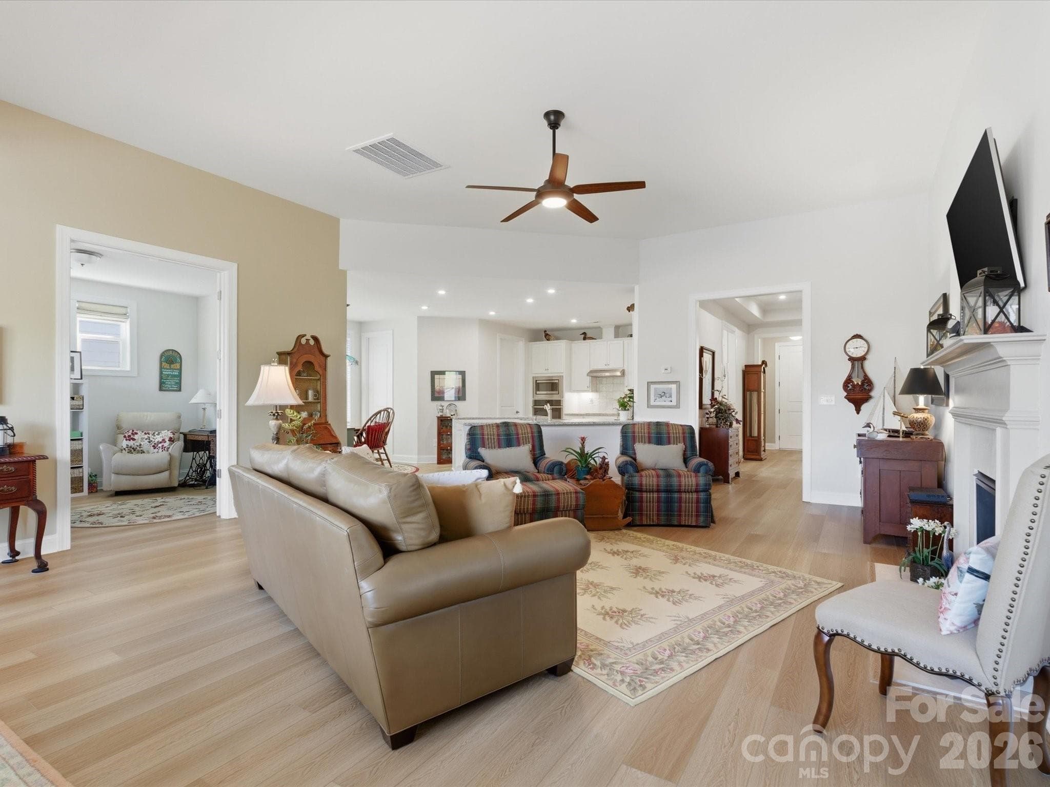 Single Family Residence at 7117 Jolly Brook Drive, Charlotte, photo 27 of 48