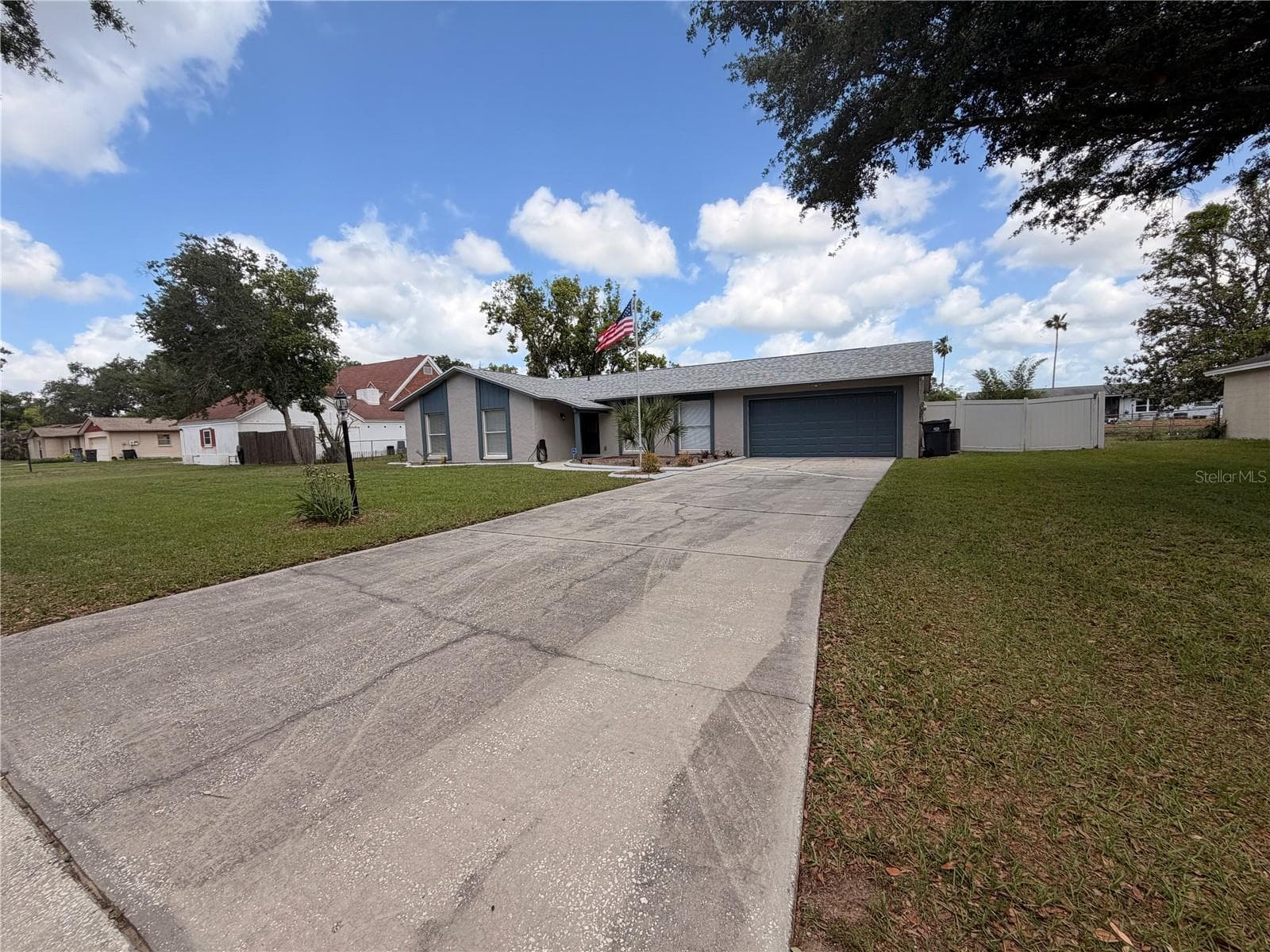 Single Family Residence at 1210 LADY ELAINE DR, VALRICO, photo 2 of 97