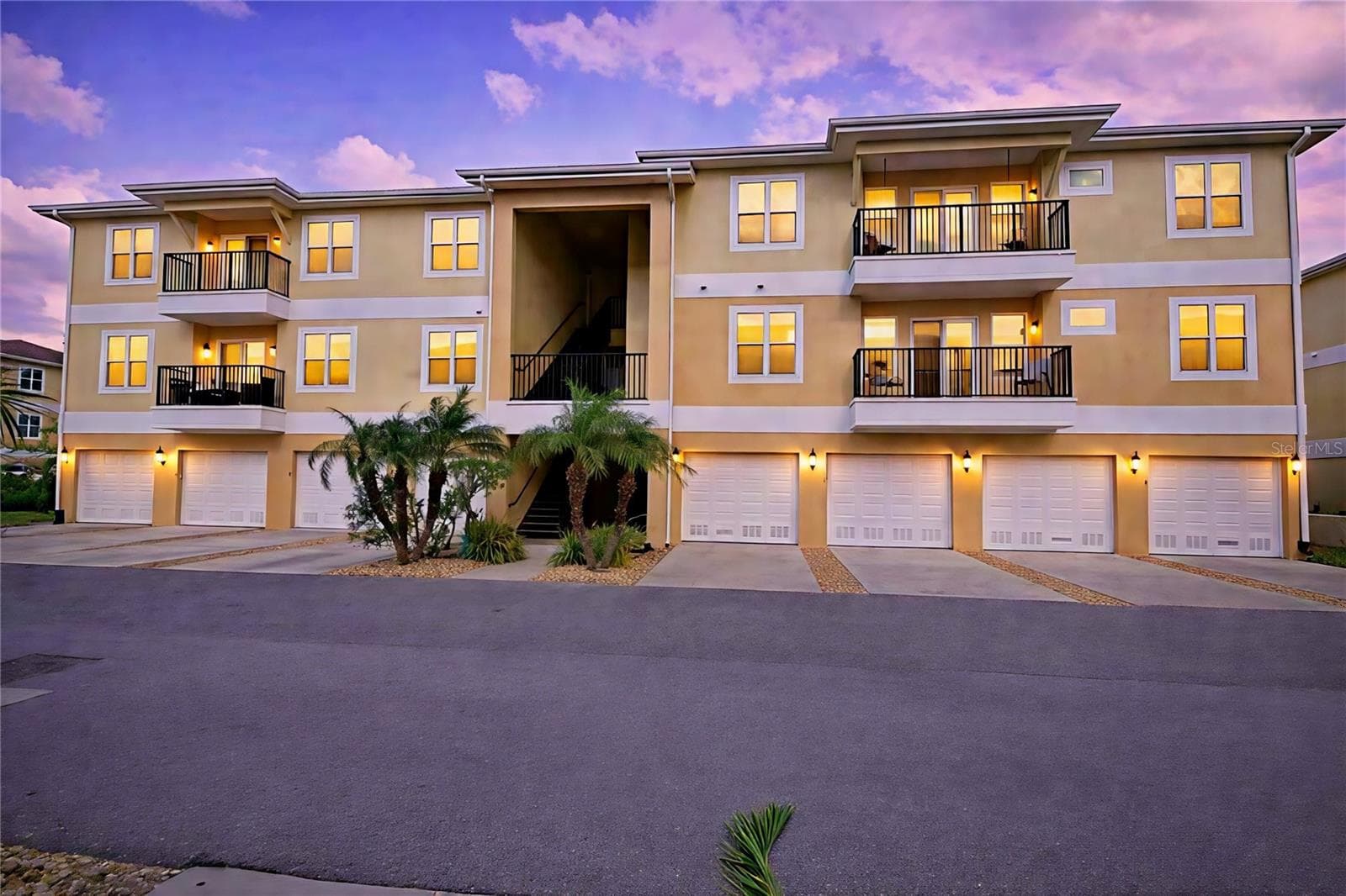 6420 BANYAN BLVD #303
