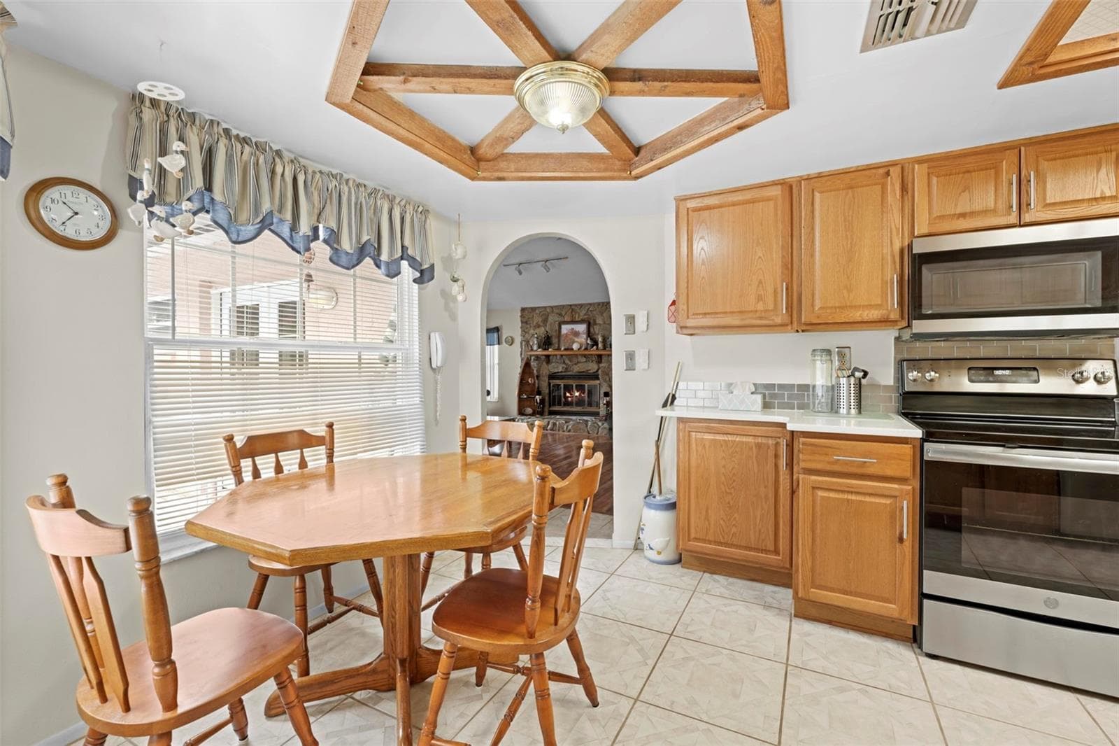 Single Family Residence at 13378 DRAYTON DR, SPRING HILL, photo 14 of 50