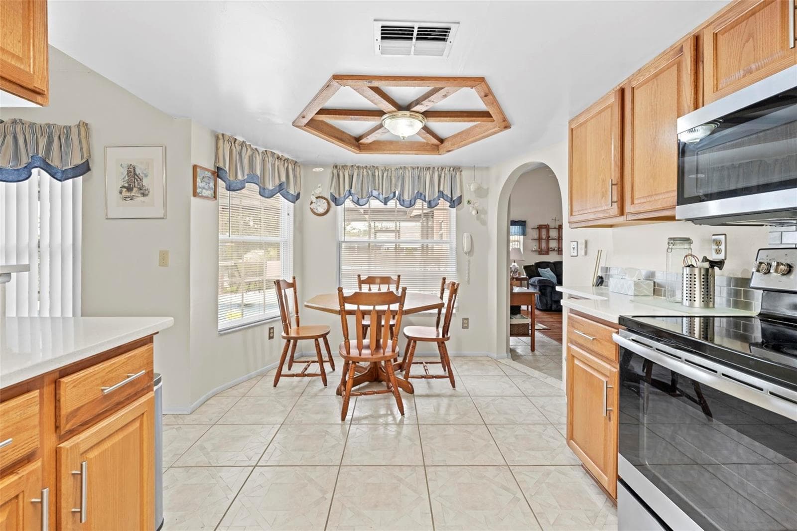 Single Family Residence at 13378 DRAYTON DR, SPRING HILL, photo 15 of 50
