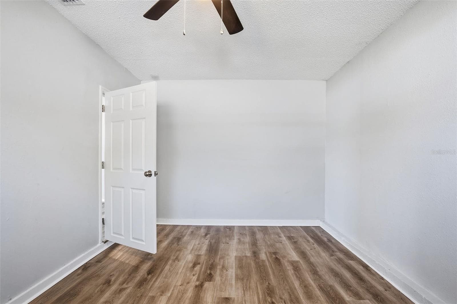 Single Family Residence at 728 E SPRUCE ST, TARPON SPRINGS, photo 18 of 35