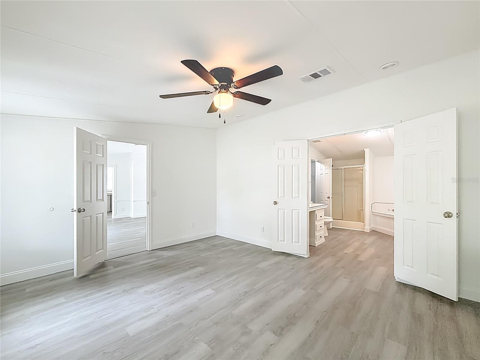 Manufactured Home at 8331 COUNTY ROAD 109, LADY LAKE, photo 17 of 32