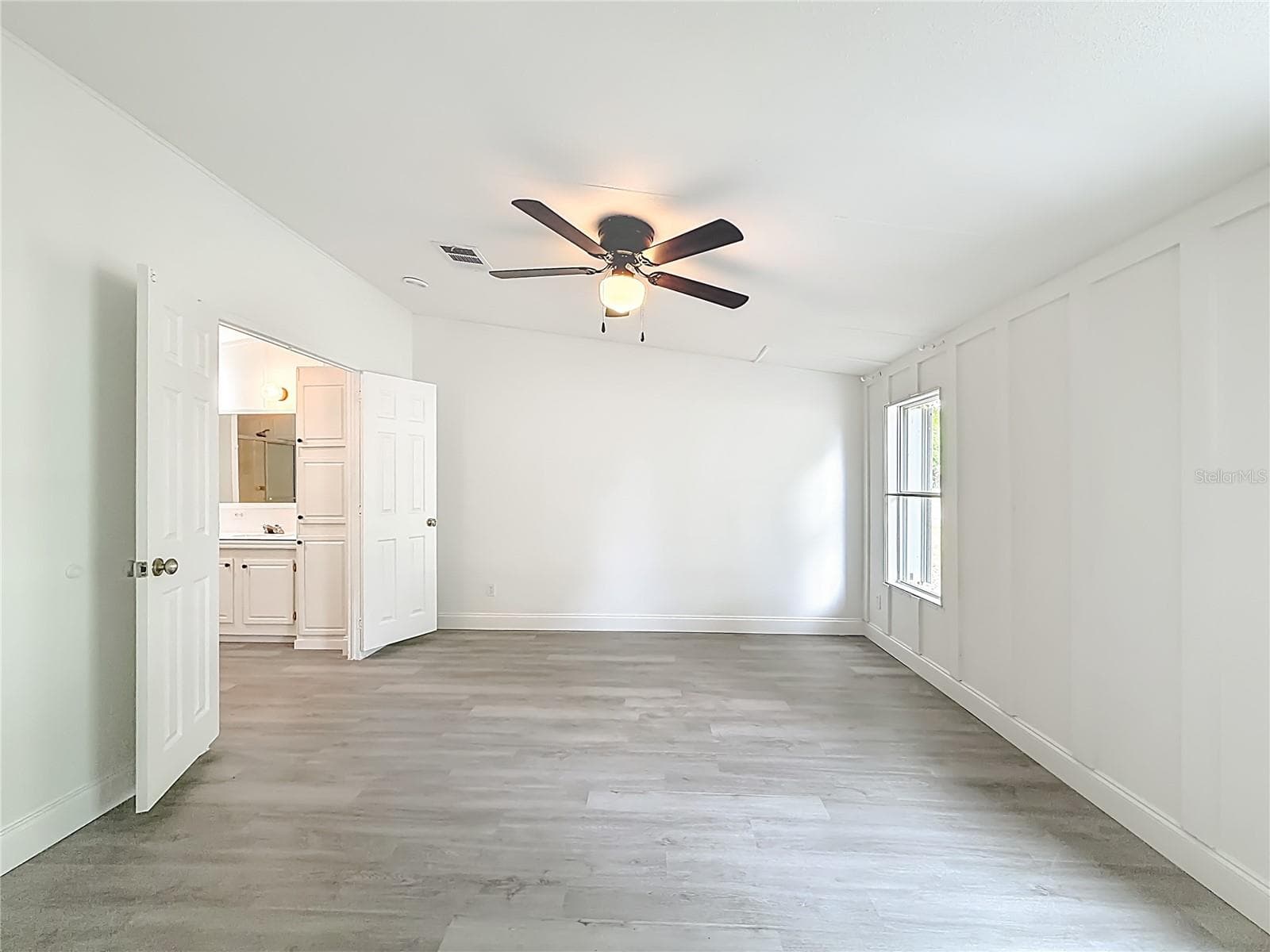 Manufactured Home at 8331 COUNTY ROAD 109, LADY LAKE, photo 18 of 32