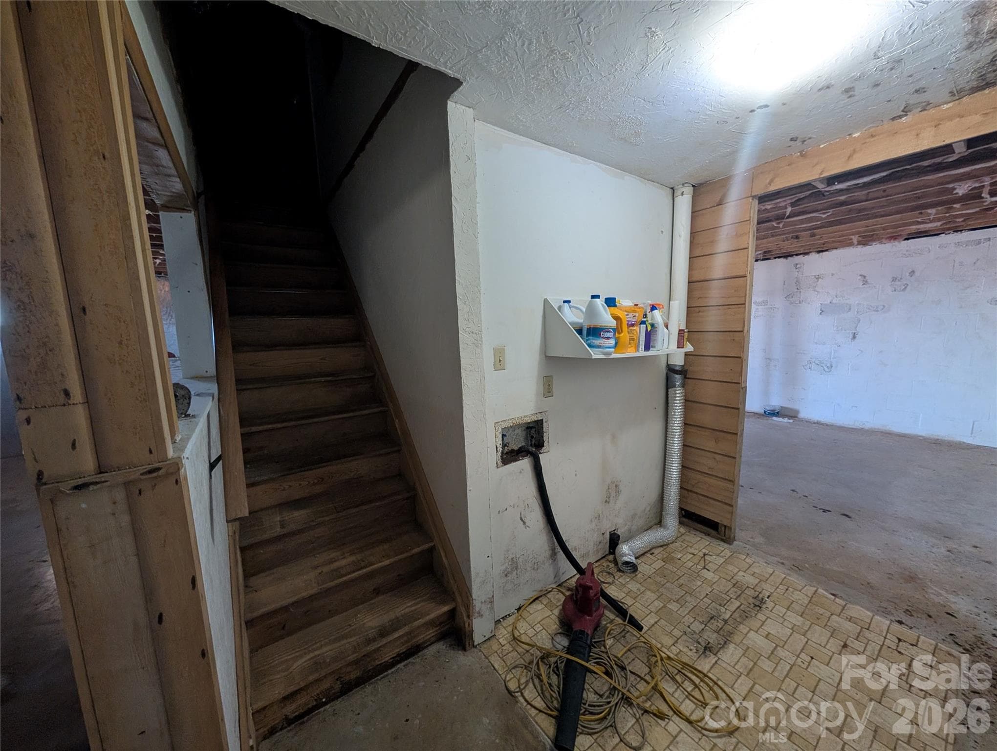 Single Family Residence at 4 Wild Dogwood Trail, Mills River, photo 30 of 41