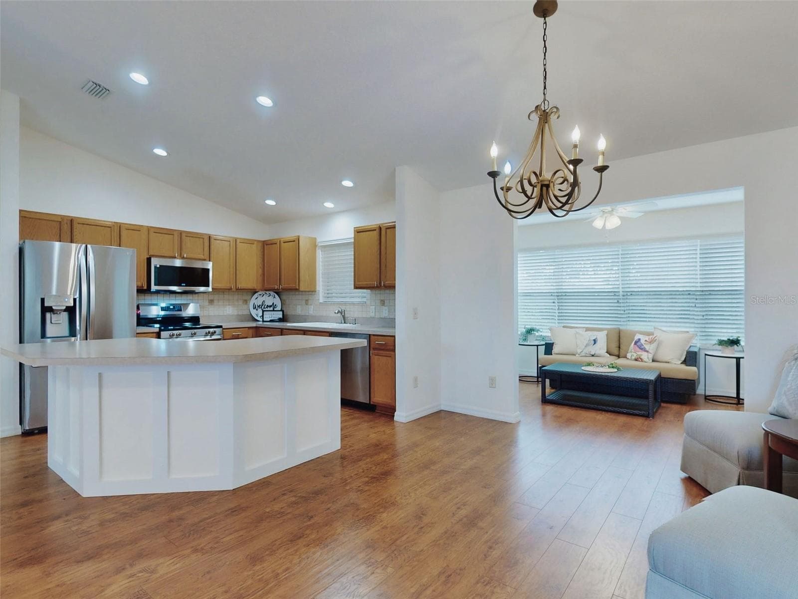 Single Family Residence at 1521 HOLLYBERRY PL, THE VILLAGES, photo 6 of 21