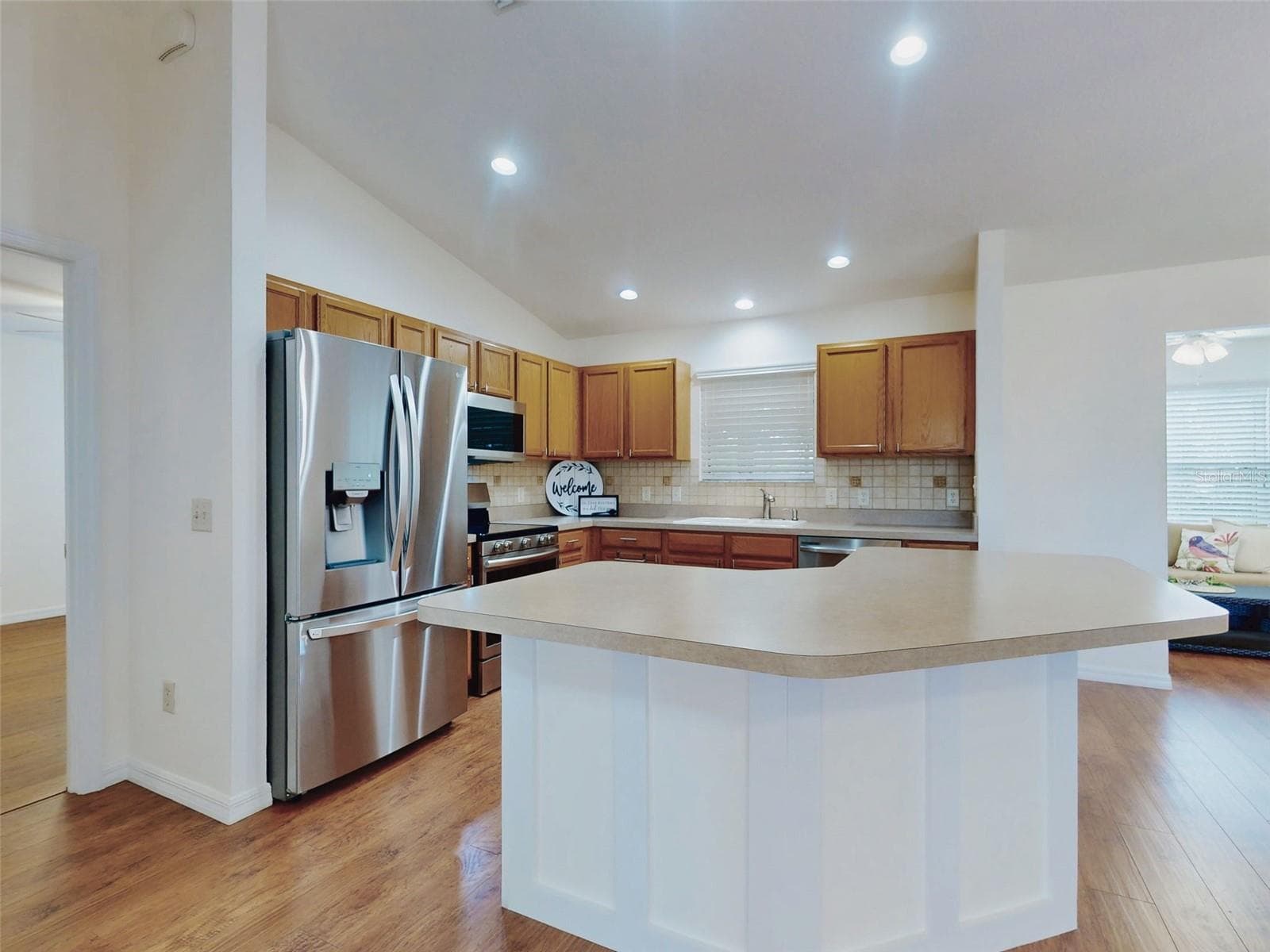 Single Family Residence at 1521 HOLLYBERRY PL, THE VILLAGES, photo 7 of 21