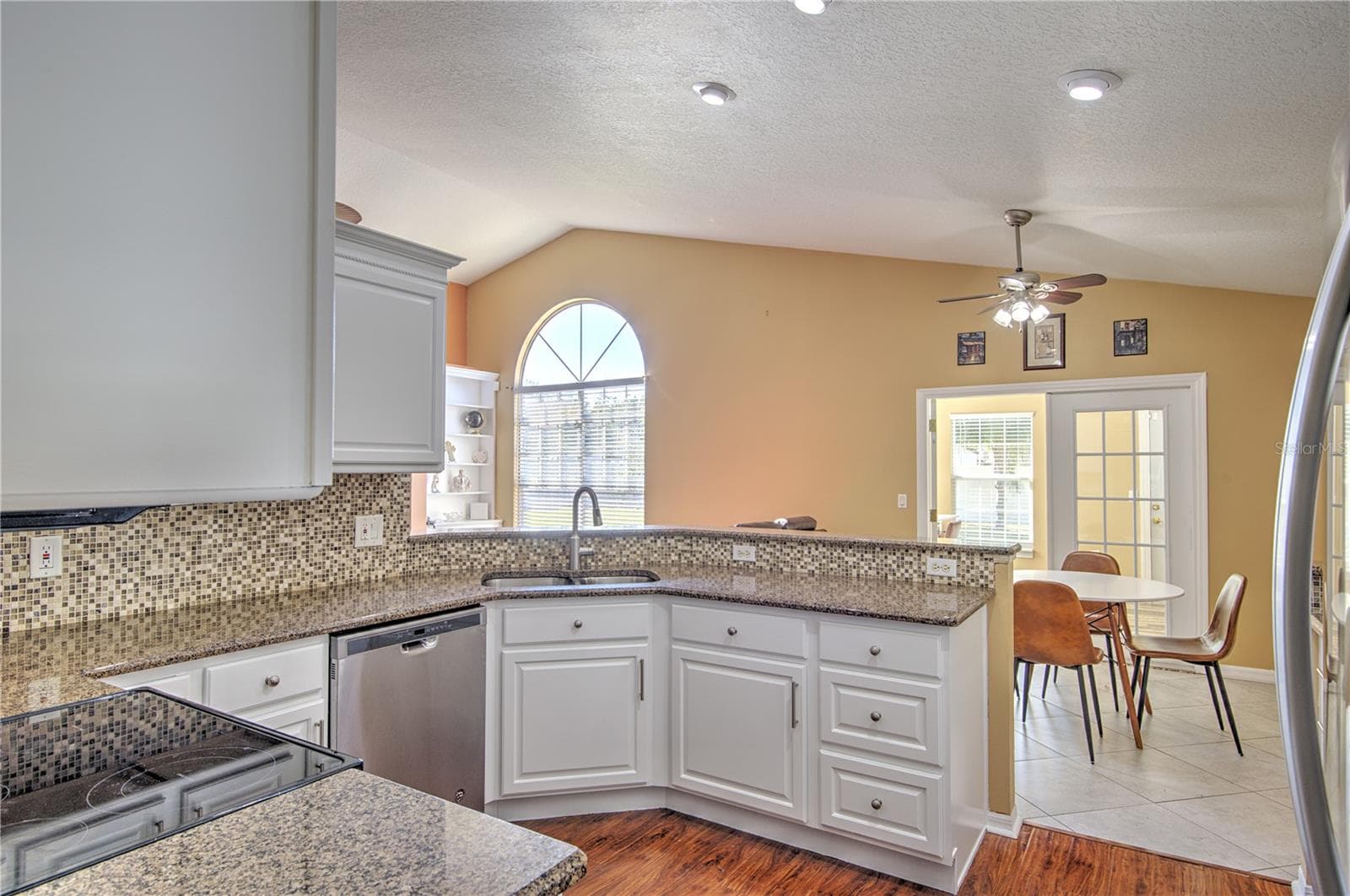 Single Family Residence at 684 YORKSHIRE DR, OVIEDO, photo 11 of 37