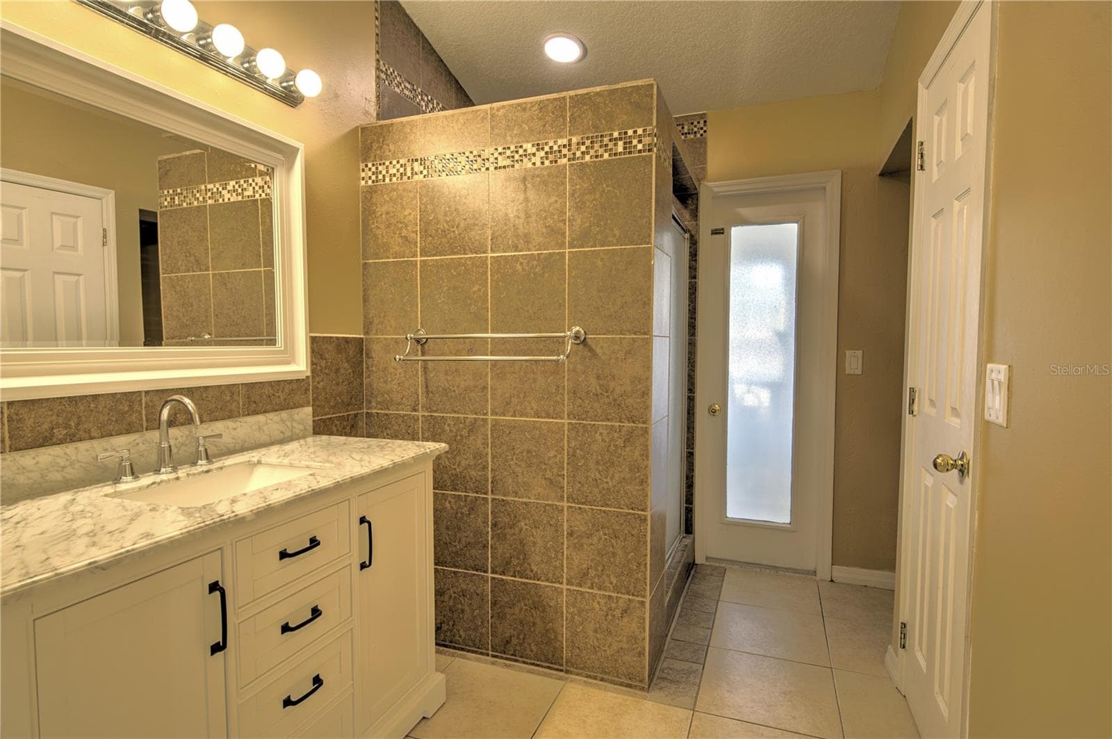 Single Family Residence at 684 YORKSHIRE DR, OVIEDO, photo 21 of 37