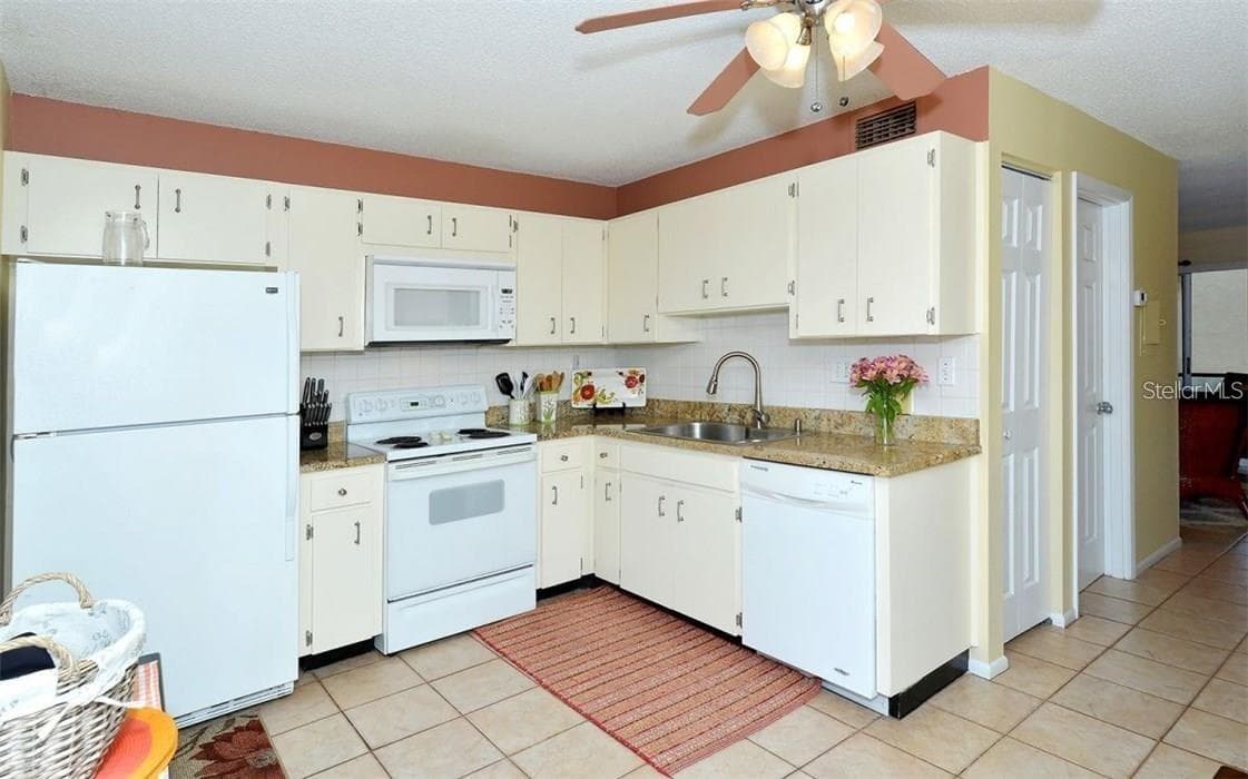 Townhouse at 2946 CLARK RD #2946, SARASOTA, photo 4 of 34
