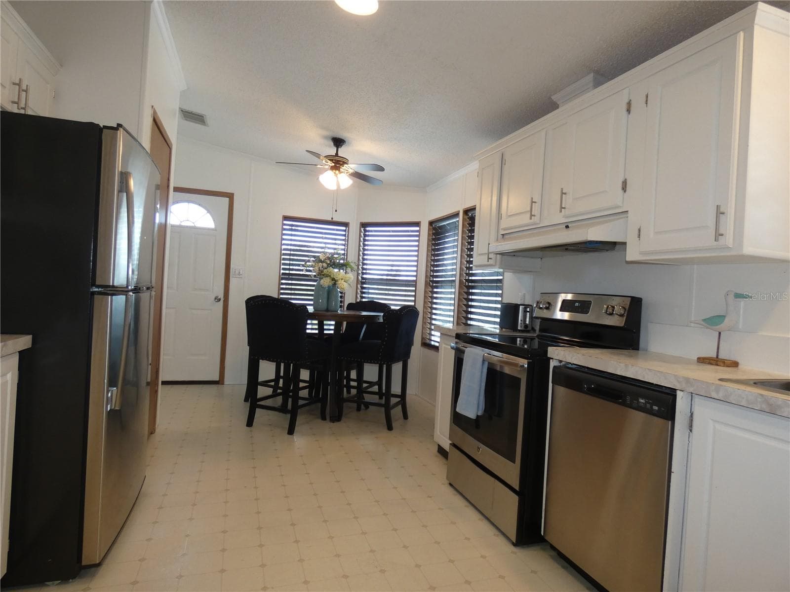Stainless steel appliances - 6814 GULL LN, HUDSON