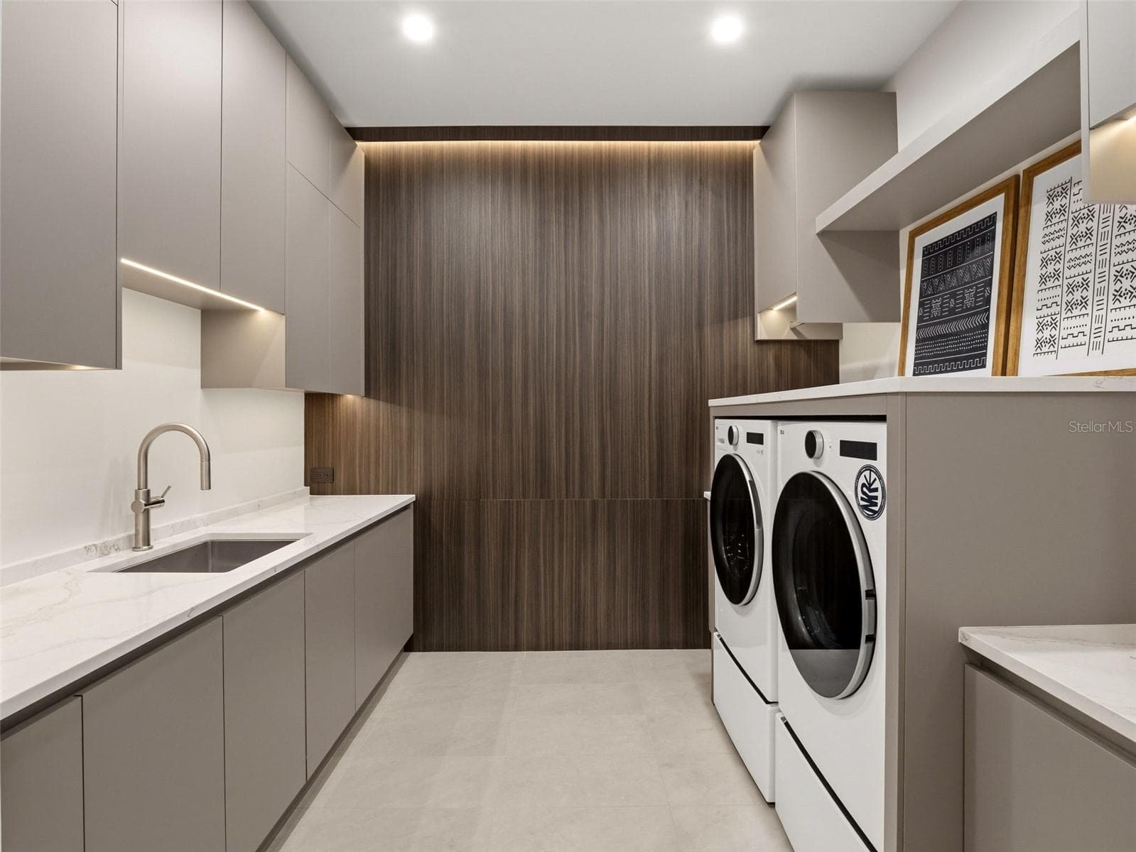 Downstairs Laundry from Mud Room - 8643 FARTHINGTON WAY, ORLANDO