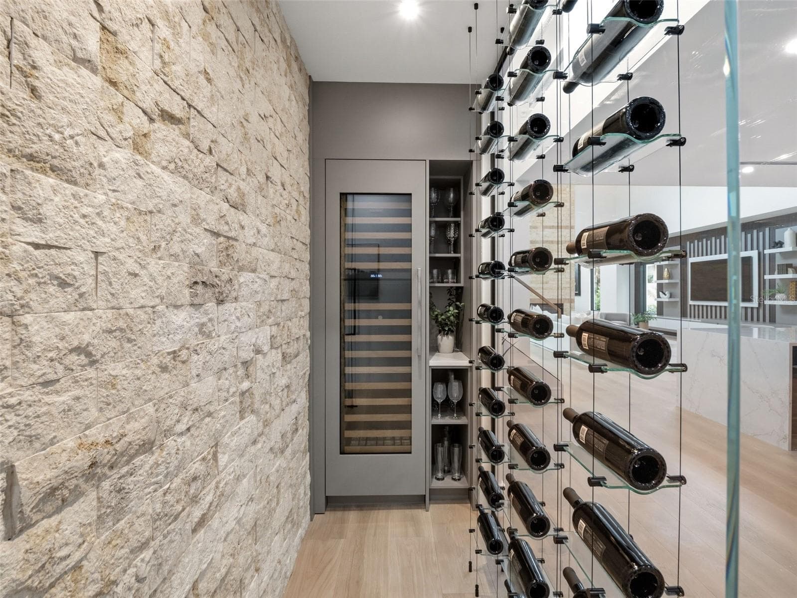 Wine Room - 8643 FARTHINGTON WAY, ORLANDO
