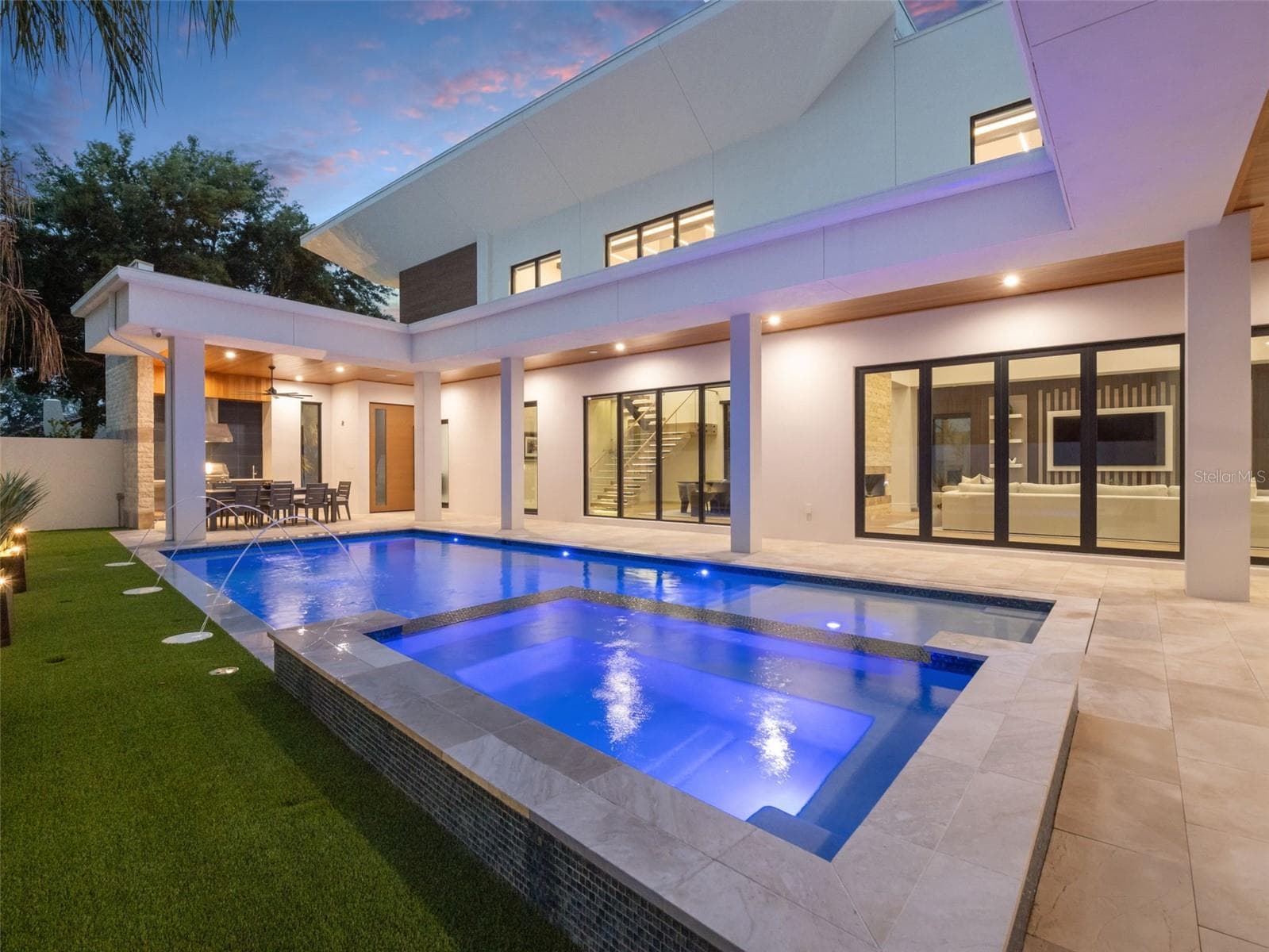 Pool & Spa at Dusk - 8643 FARTHINGTON WAY, ORLANDO