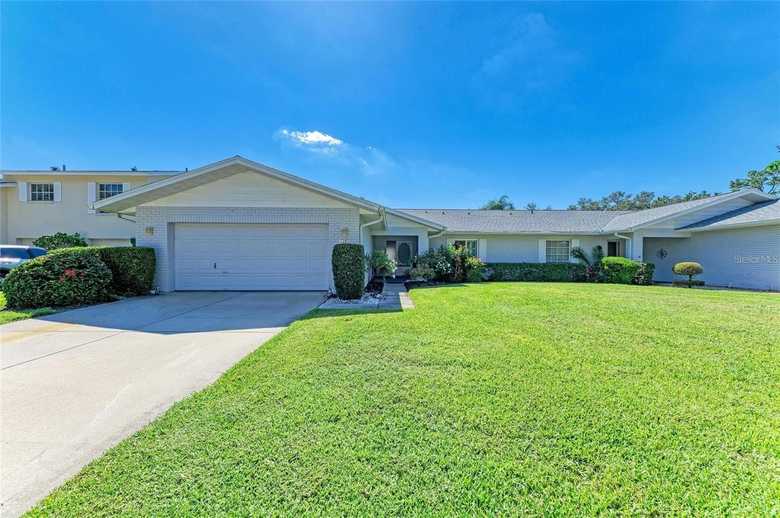 7287 ELEANOR CIR #15