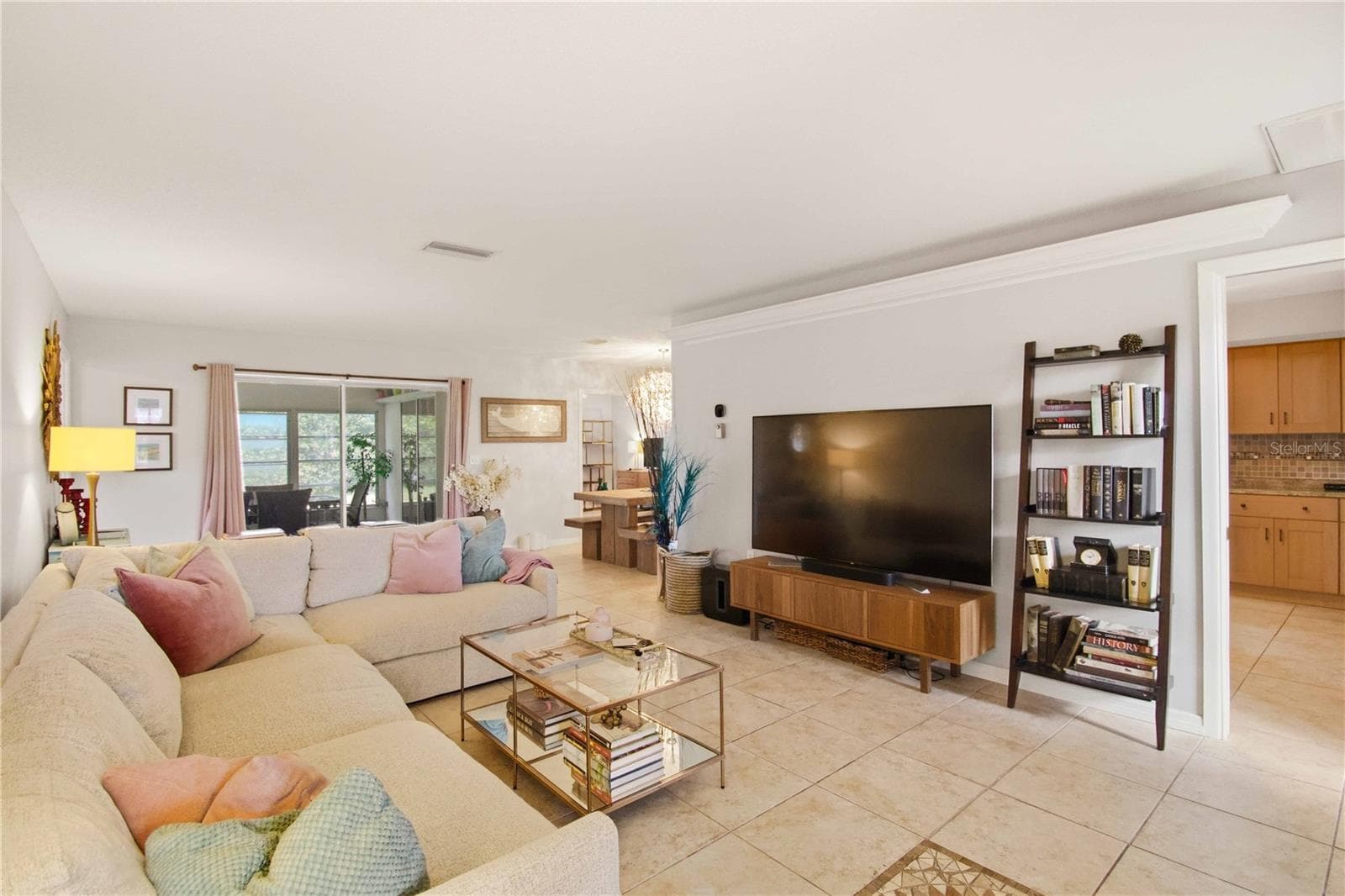 Villa at 7354 W COUNTRY CLUB DR N, SARASOTA, photo 9 of 36