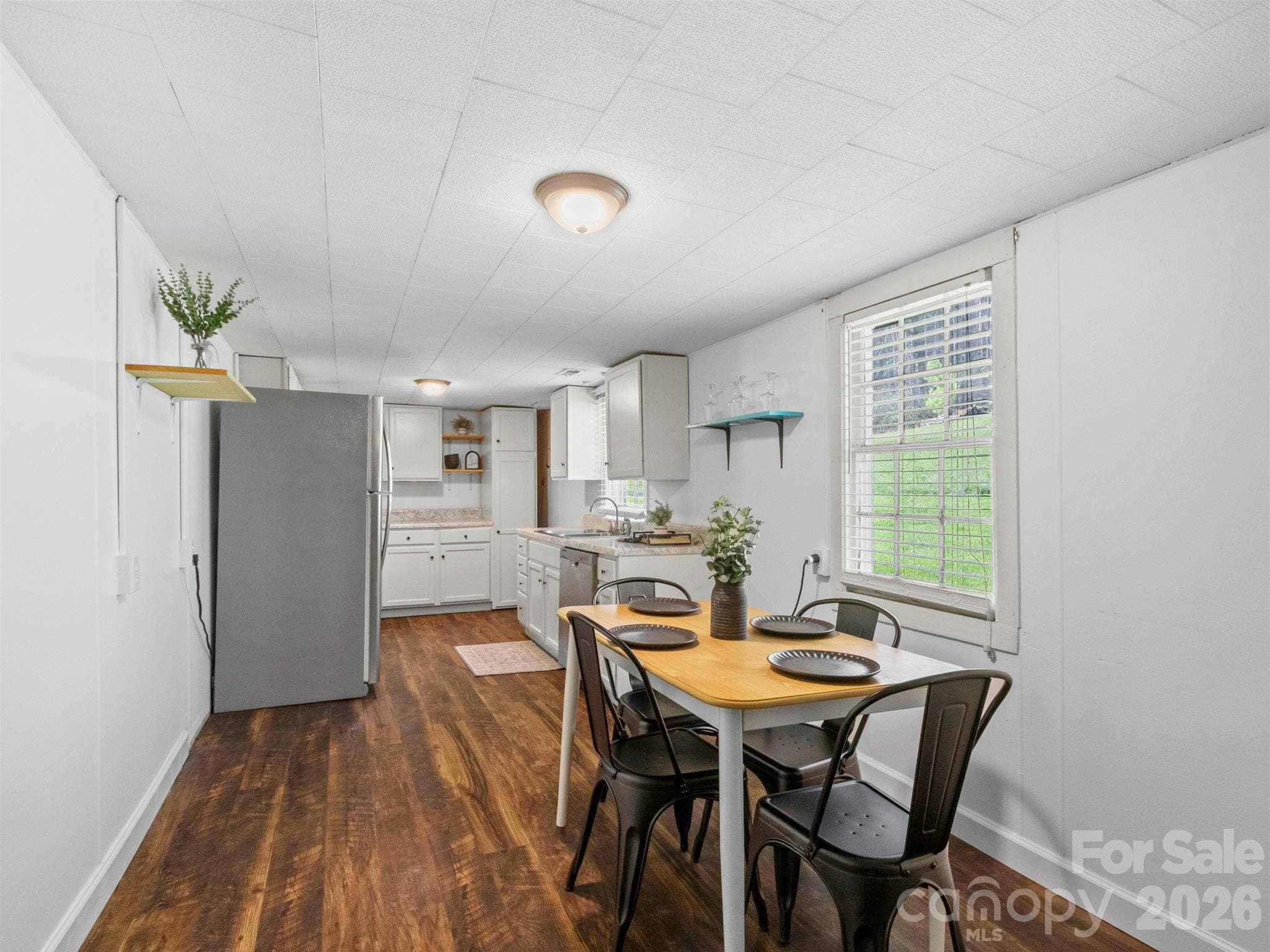 Single Family Residence at Burnsville, photo 9 of 36