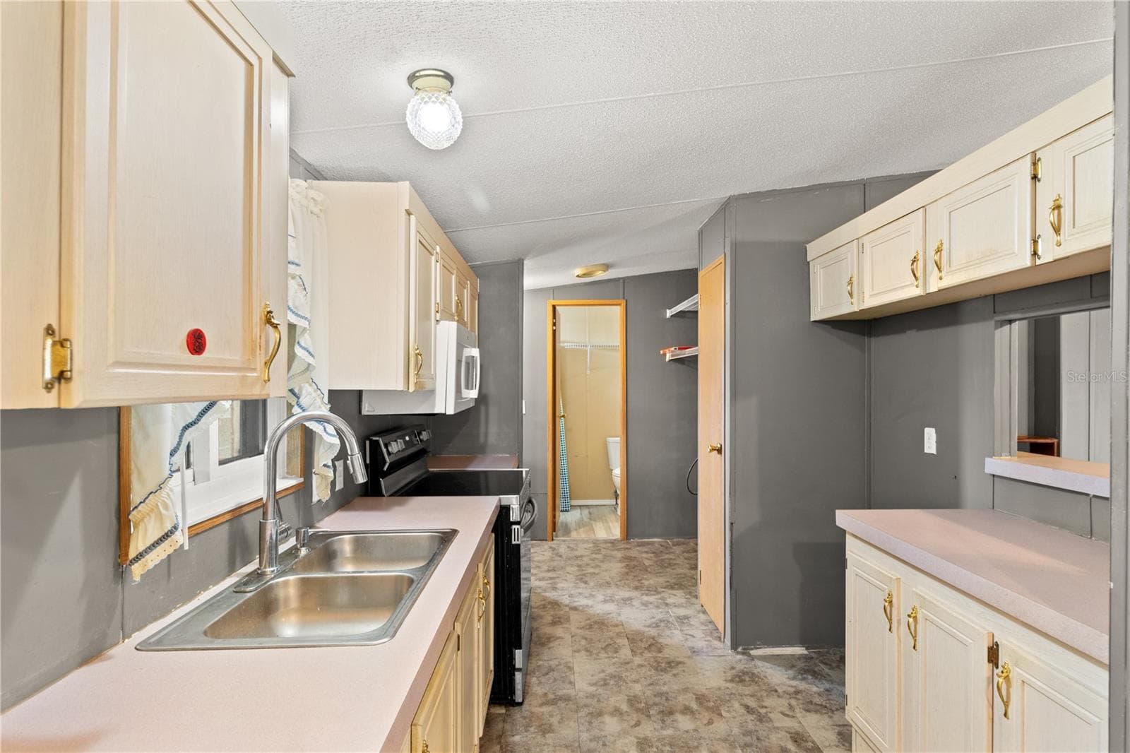 Kitchen - 1371 NW 12TH LN, LAKE PANASOFFKEE