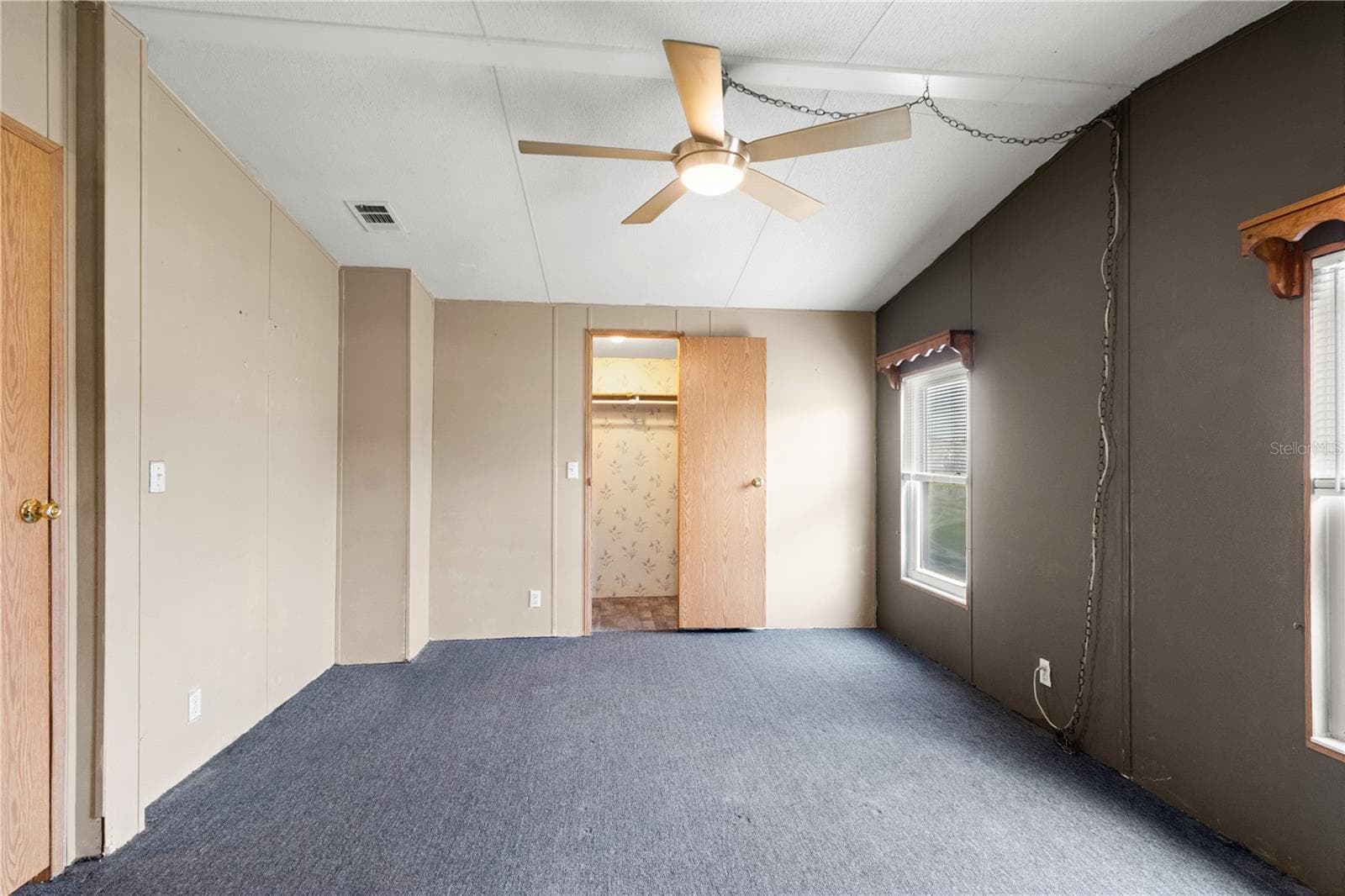 Primary bedroom - 1371 NW 12TH LN, LAKE PANASOFFKEE