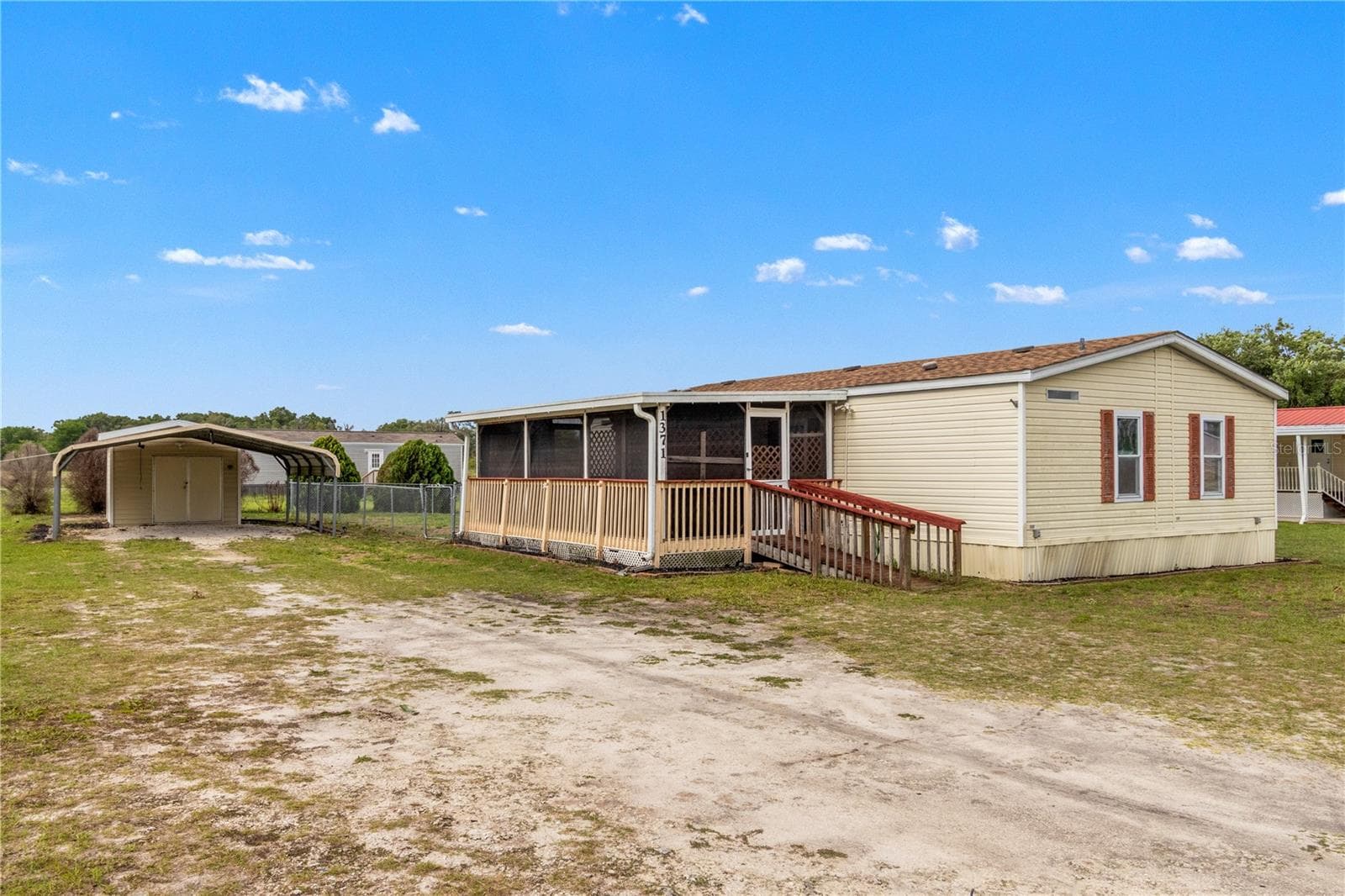 Manufactured Home at 1371 NW 12TH LN, LAKE PANASOFFKEE, photo 30 of 37