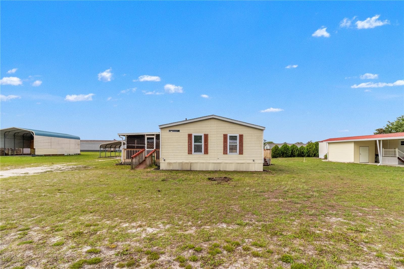 Manufactured Home at 1371 NW 12TH LN, LAKE PANASOFFKEE, photo 31 of 37