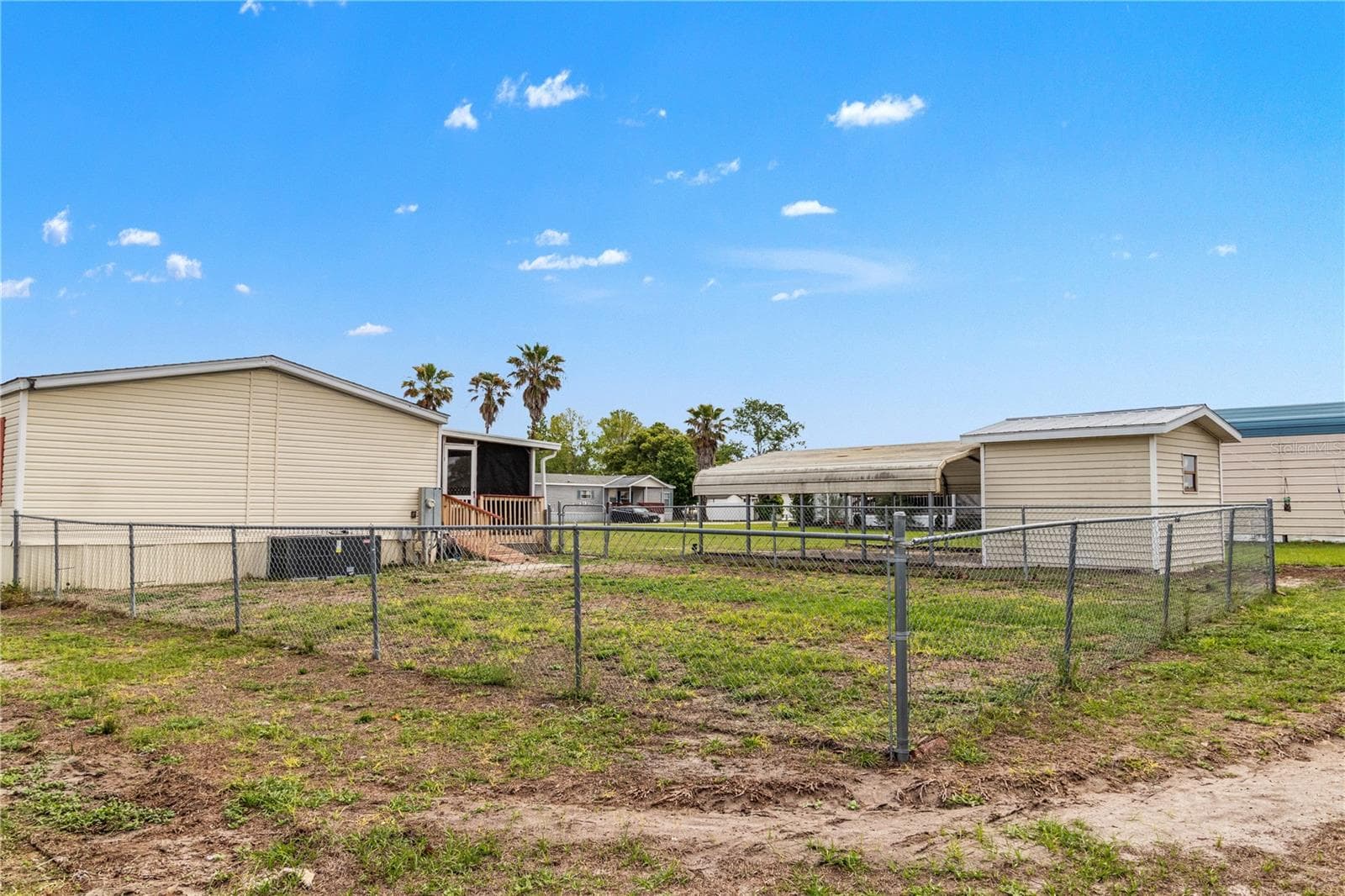 Manufactured Home at 1371 NW 12TH LN, LAKE PANASOFFKEE, photo 36 of 37
