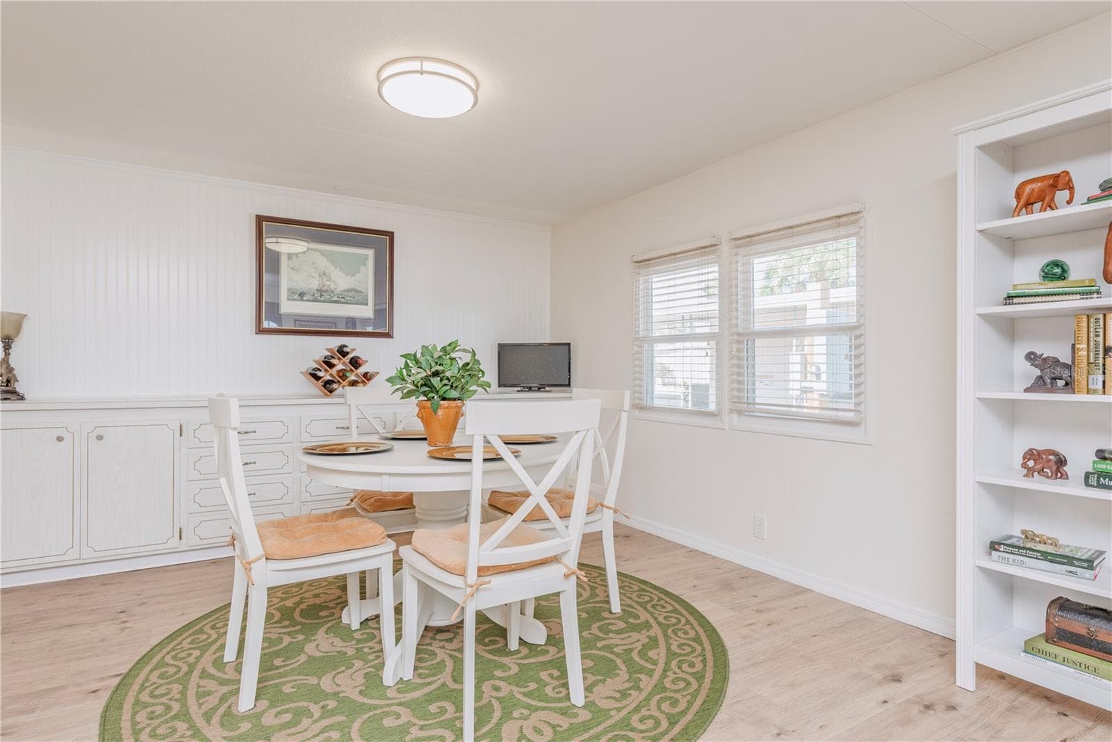 Dining room. - 4851 W GANDY BLVD #23C, TAMPA