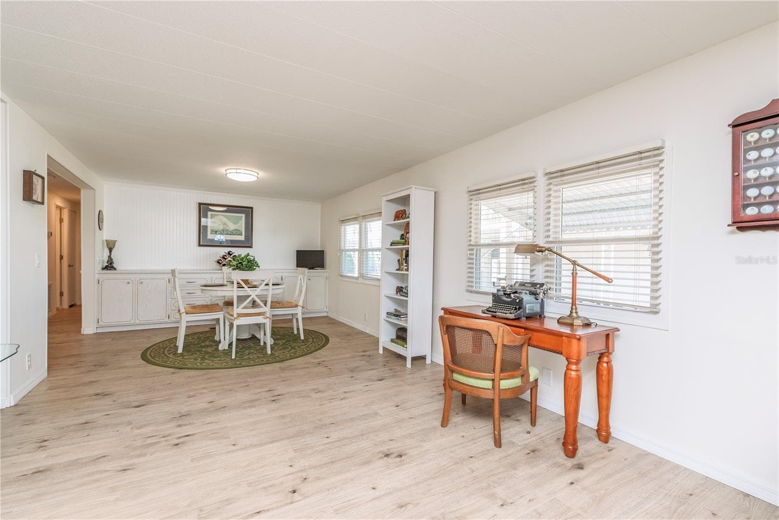 Flexible space currently being used as an office with a view. - 4851 W GANDY BLVD #23C, TAMPA